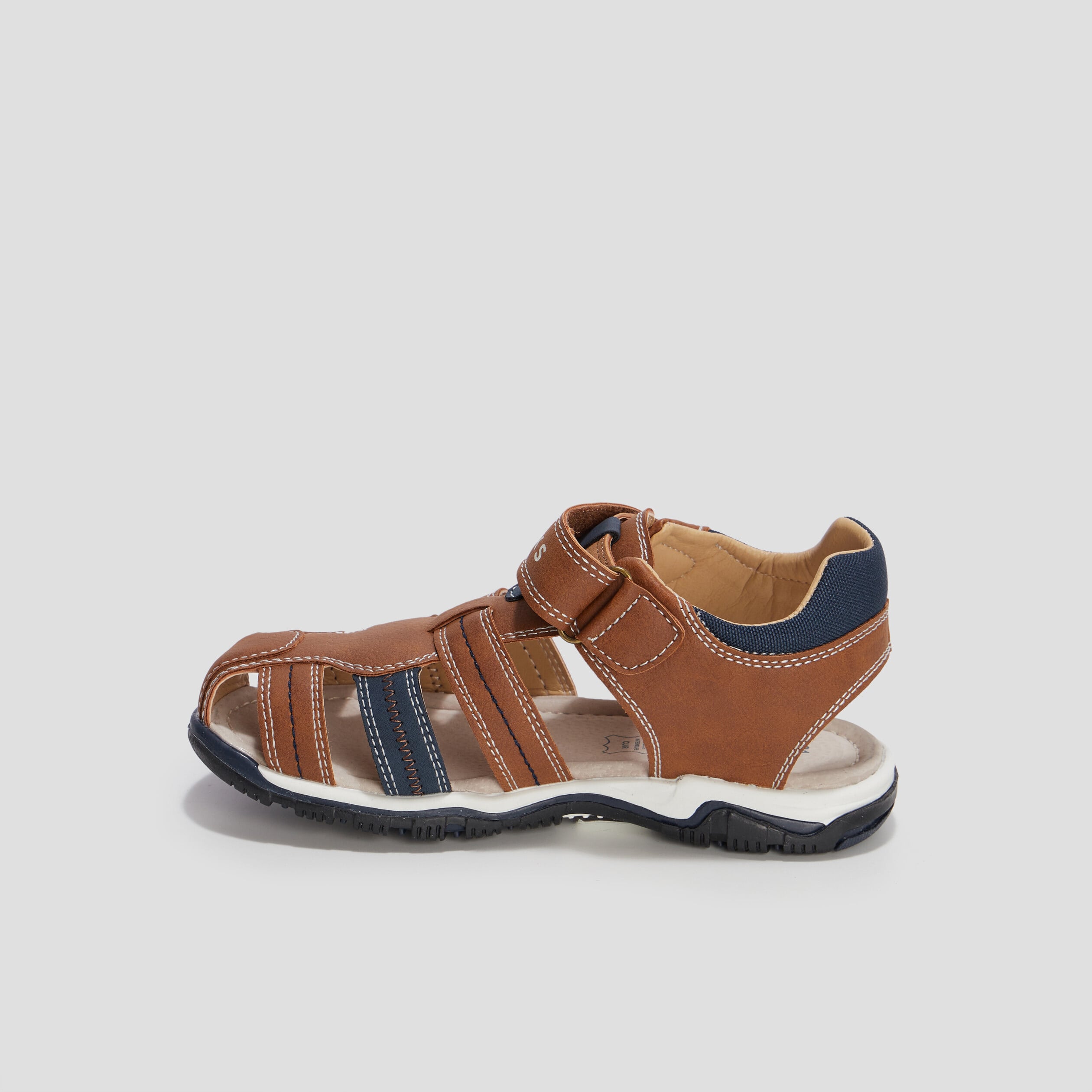 Sandales semelle crant&eacute;e marron gar&ccedil;on