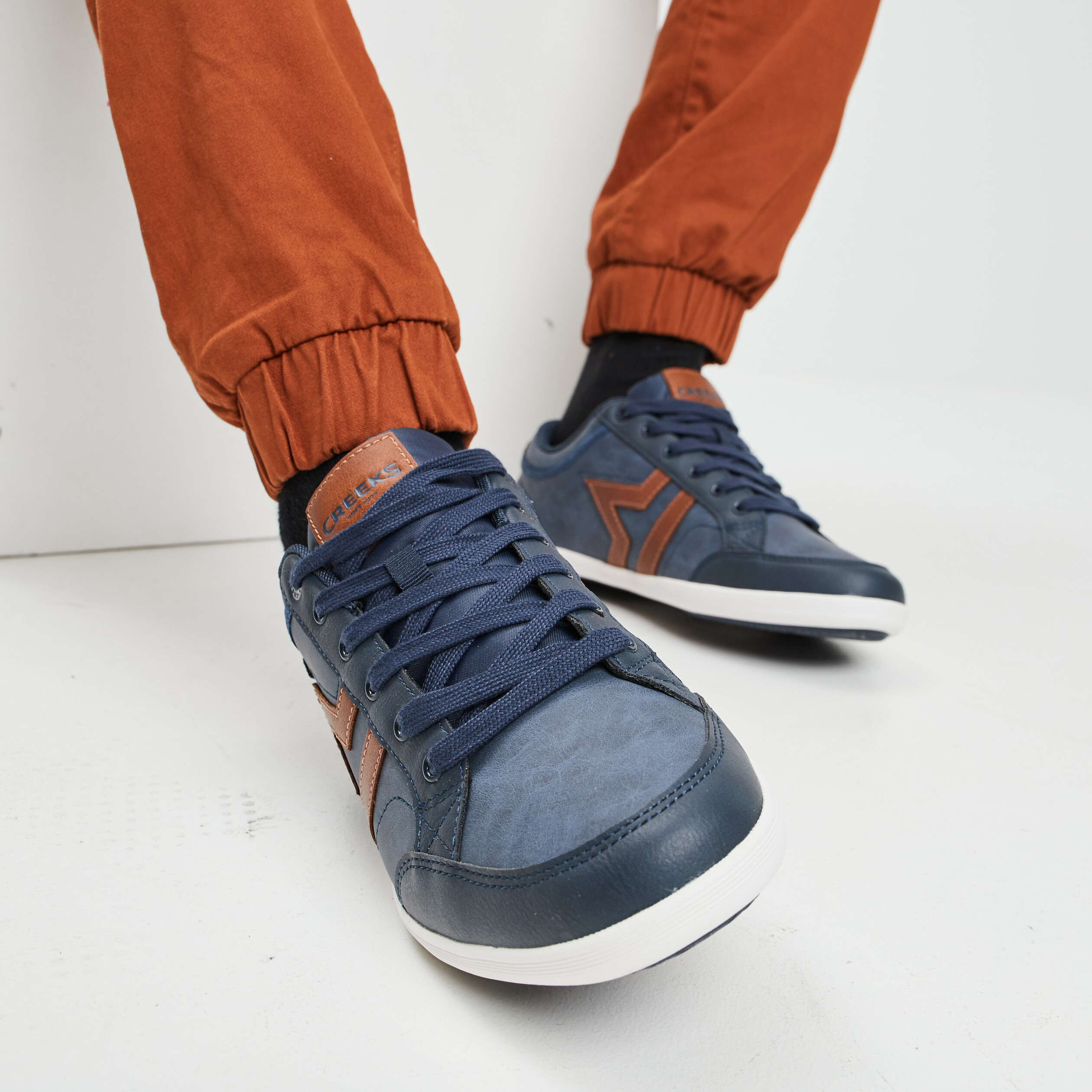 Baskets plates a lacets bleu marine homme La Halle