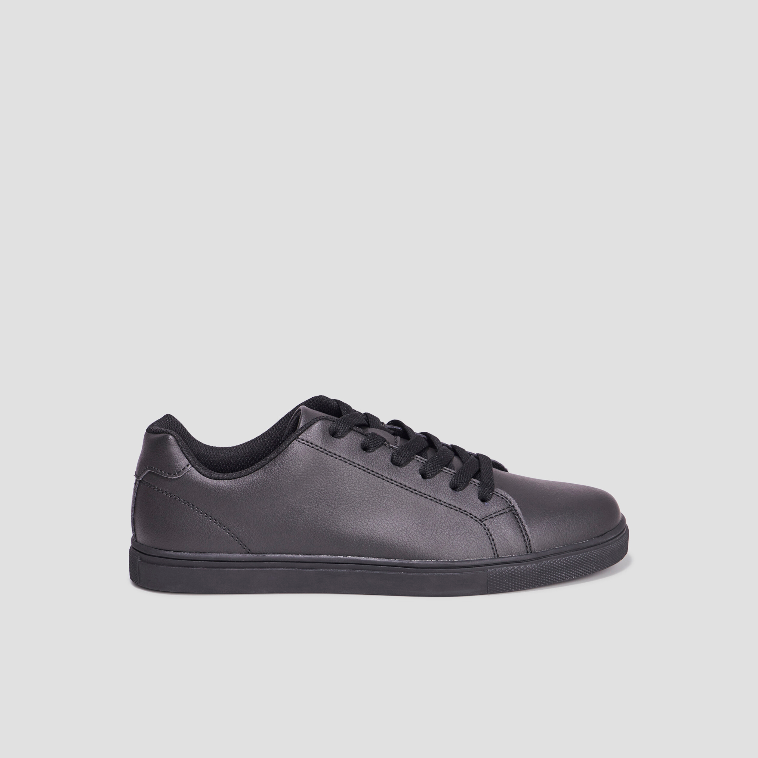 Tennis basses &agrave; lacets noir homme