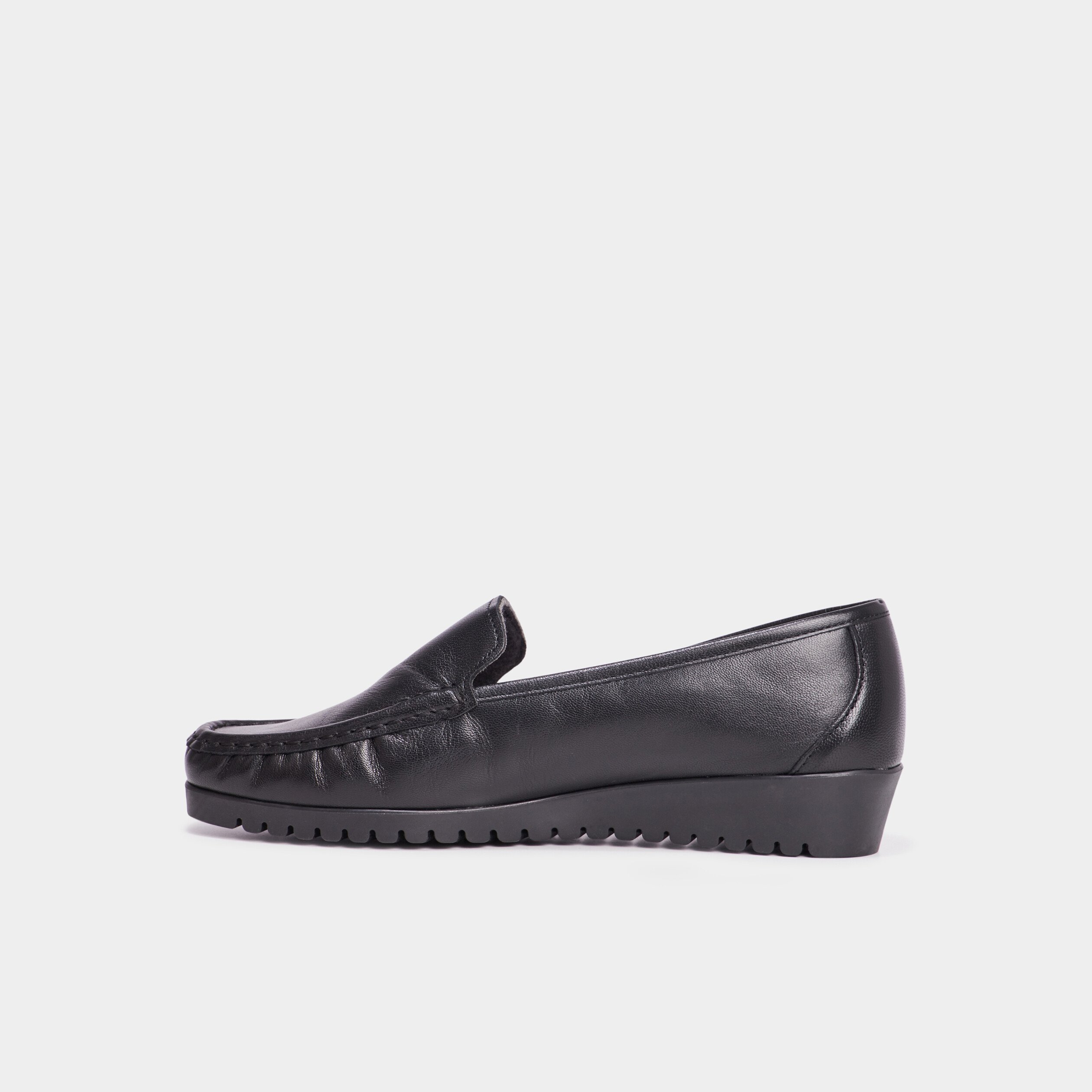 Mocassins en cuir compensés pied large noir femme