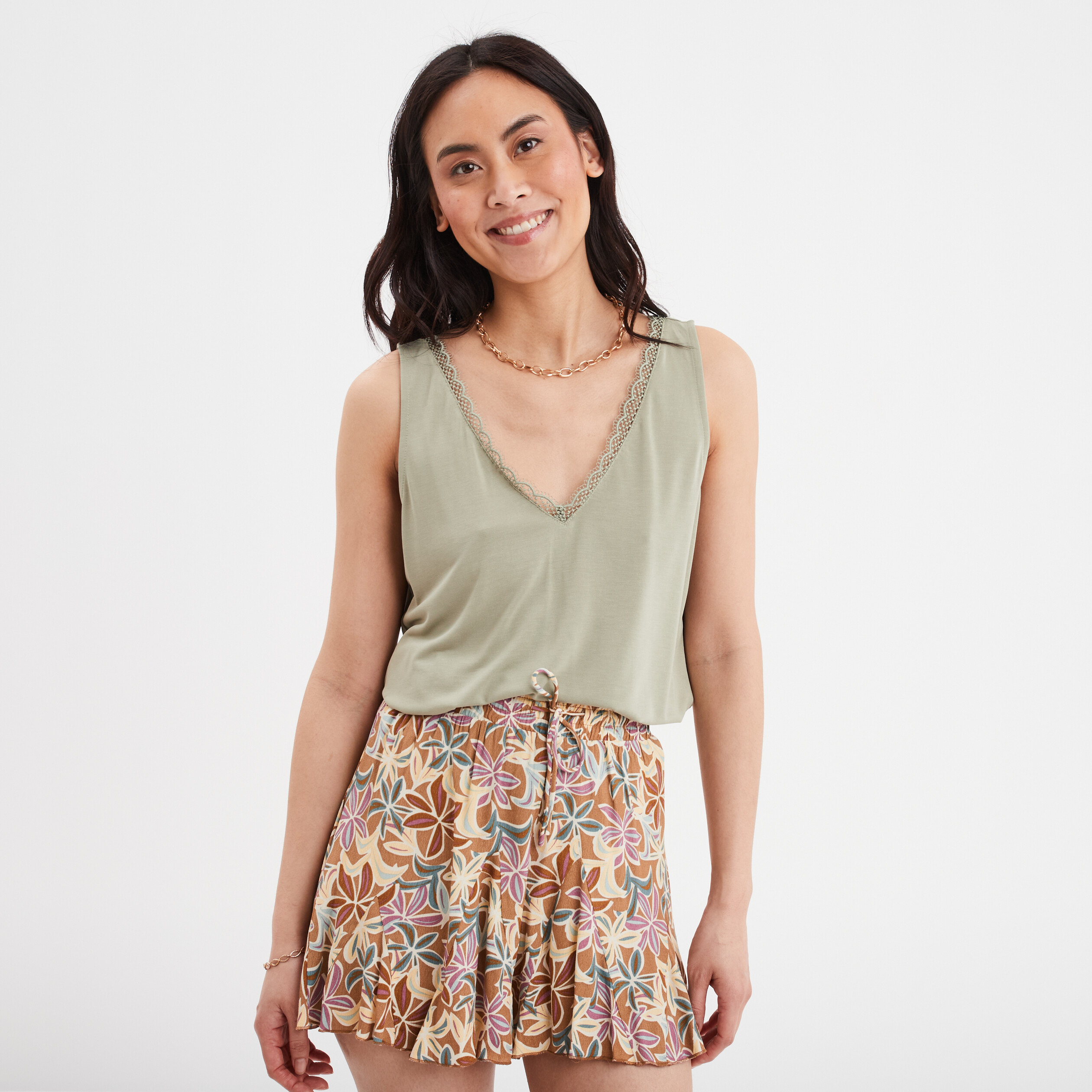 debardeur dentelle col sans manches vert kaki femme Débardeur dentelle col sans manches vert kaki femme