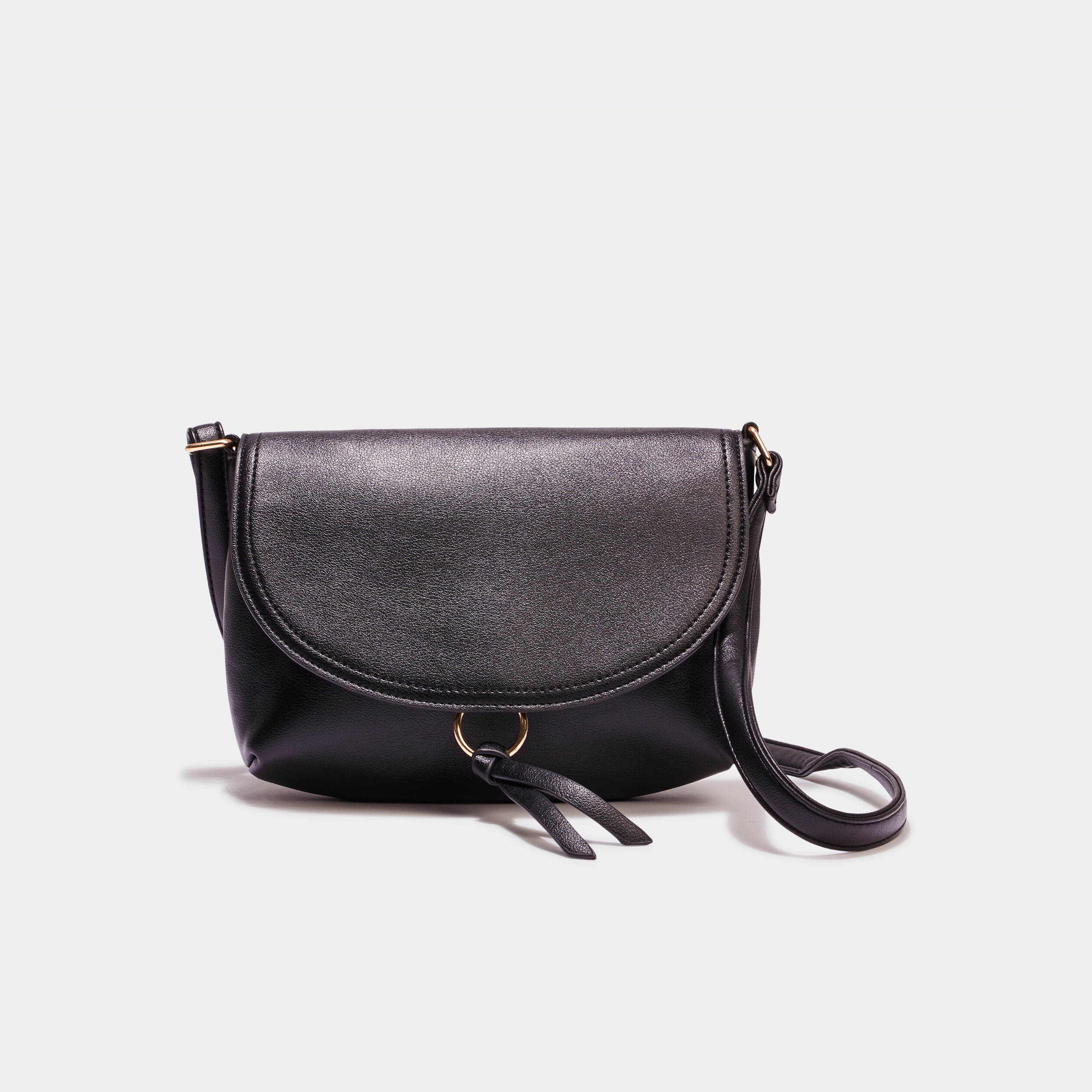 sac en bandouliere a rabat noir femme Sac en bandoulière à rabat noir femme