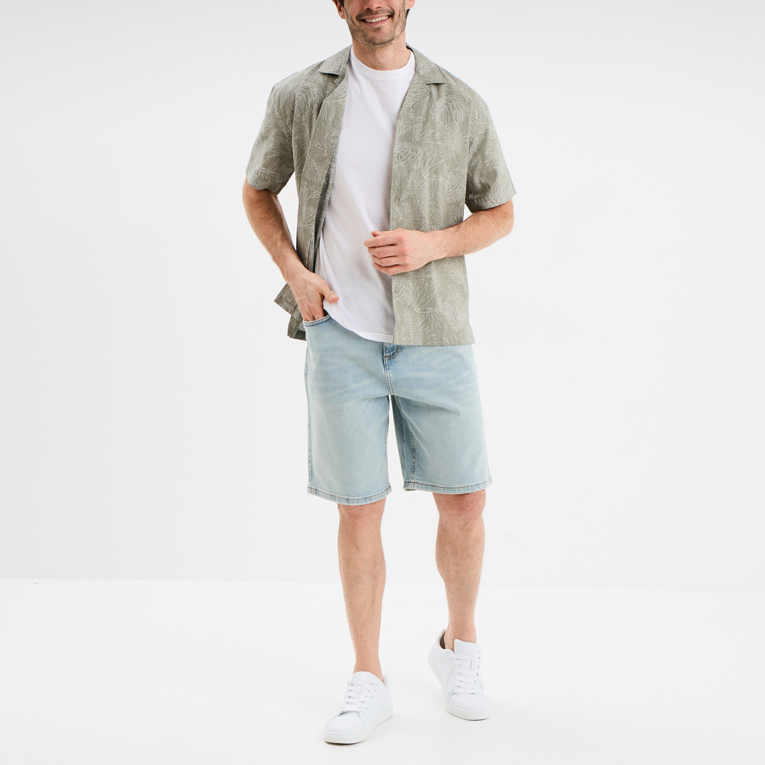 bermuda en jean droit coton denim bleach homme Bermuda en jean droit coton denim bleach homme