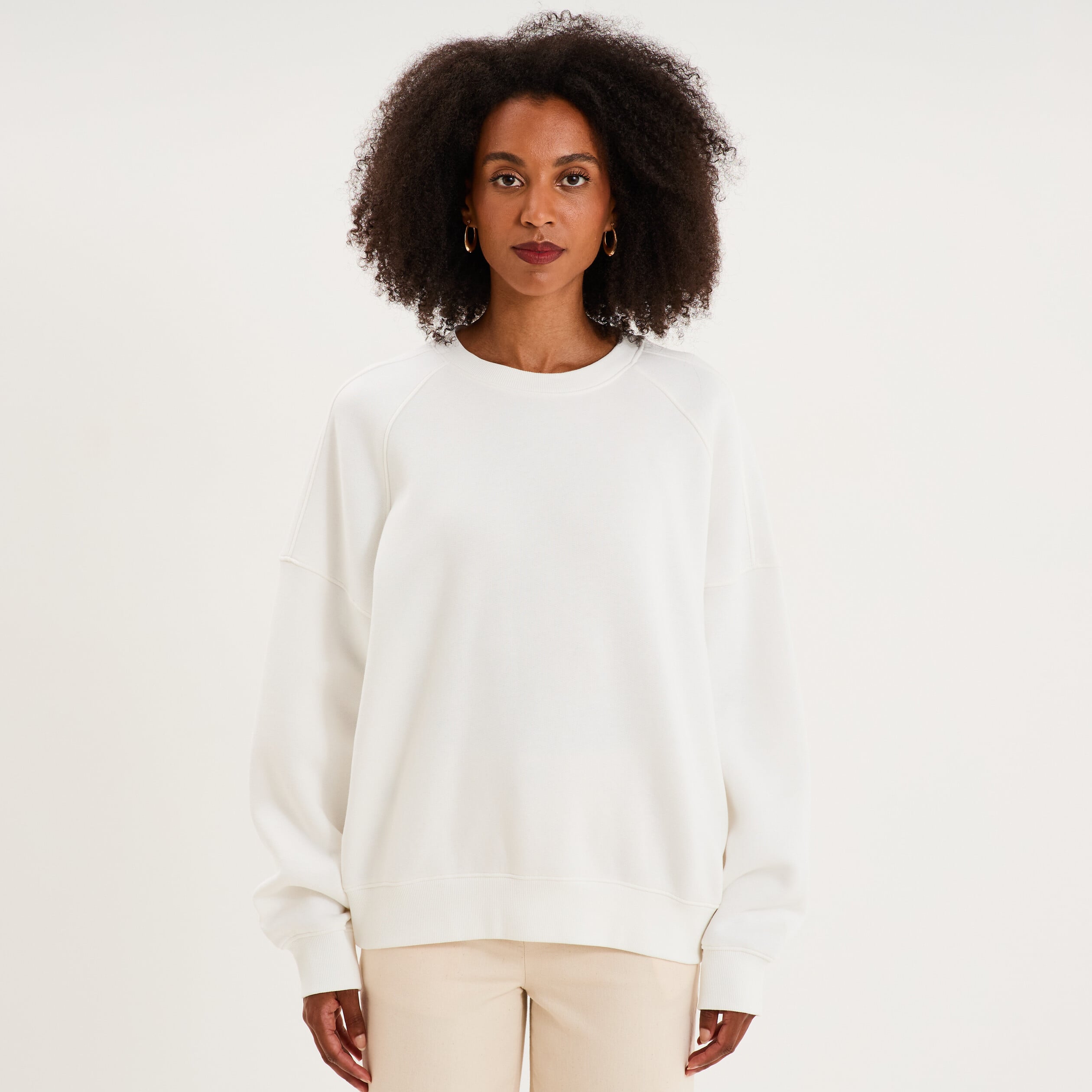 Sweat col rond oversize manches longues blanc femme