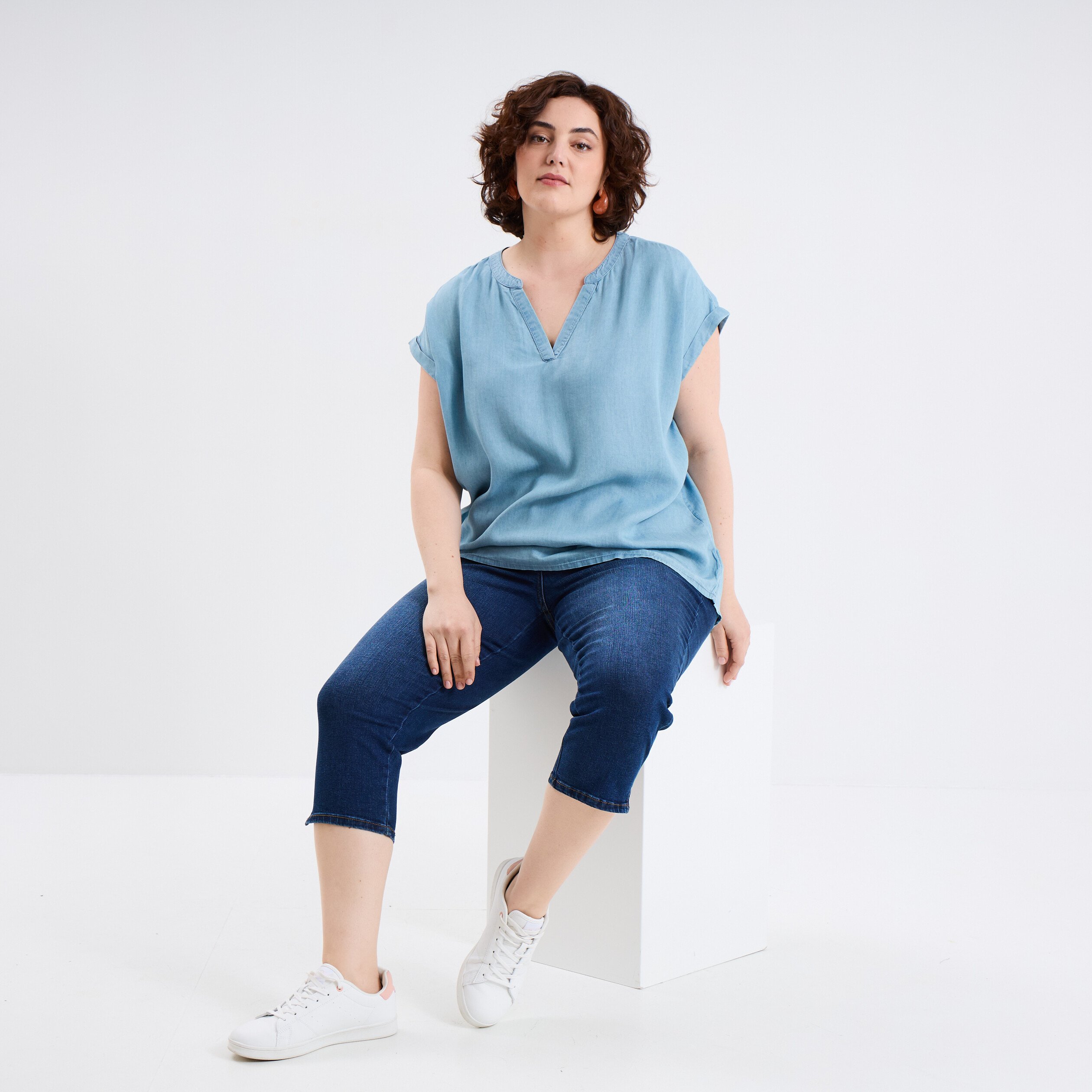 blouse col tunisien manches courtes bleu clair femmegt Blouse col tunisien manches courtes bleu clair femme grande taille