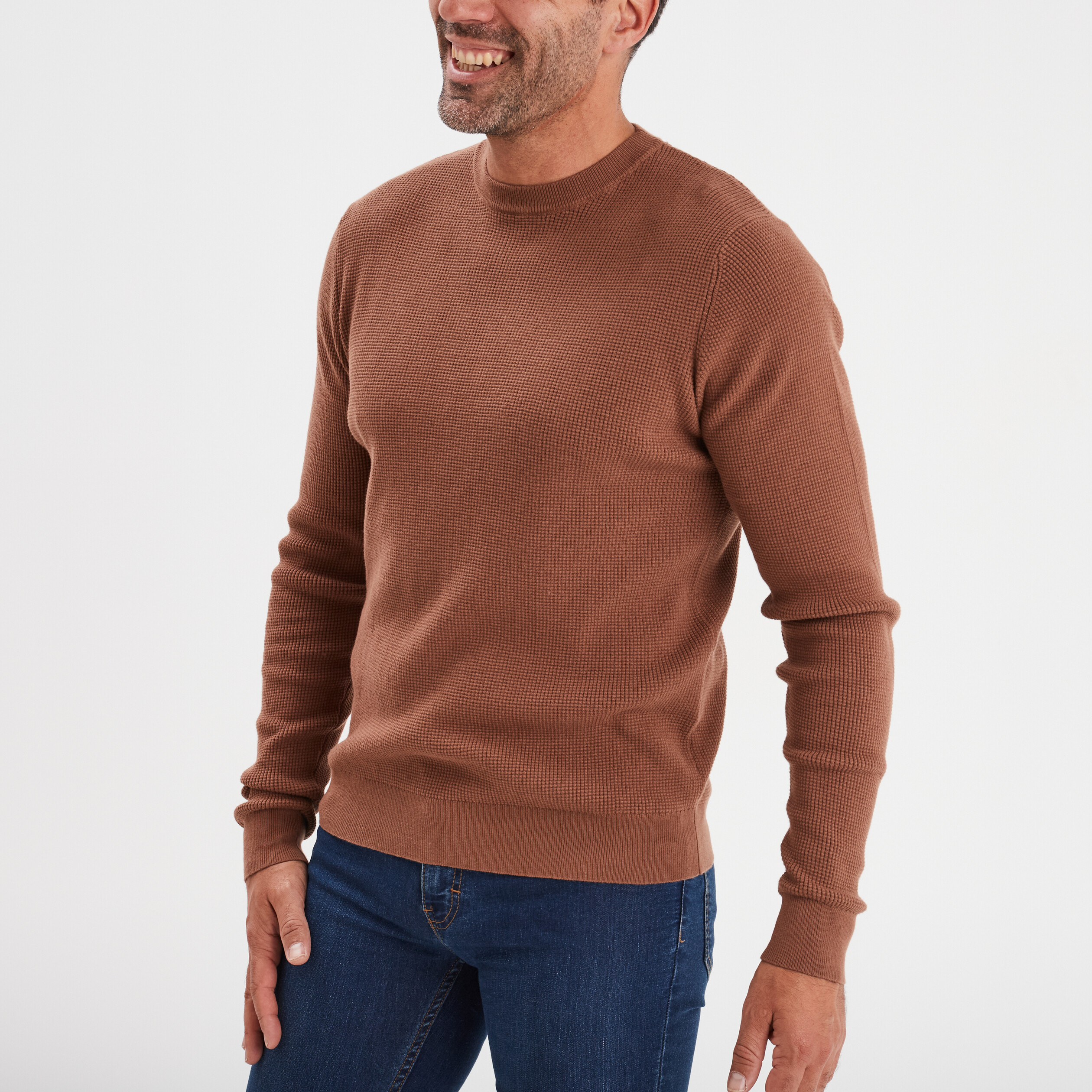Pull en maille textur&eacute;e col rond marron homme