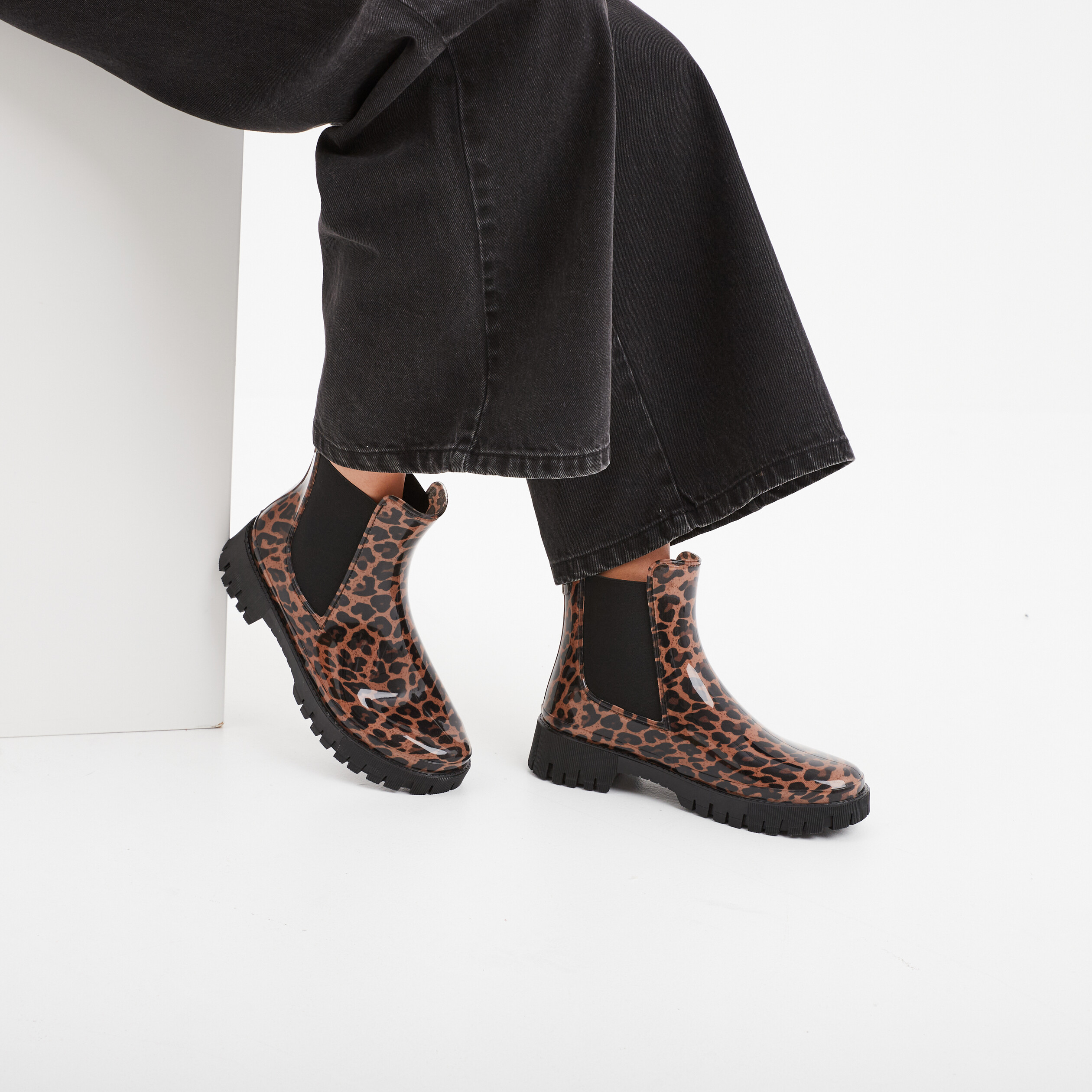 Bottes de pluie chelsea crant&eacute;es noir femme
