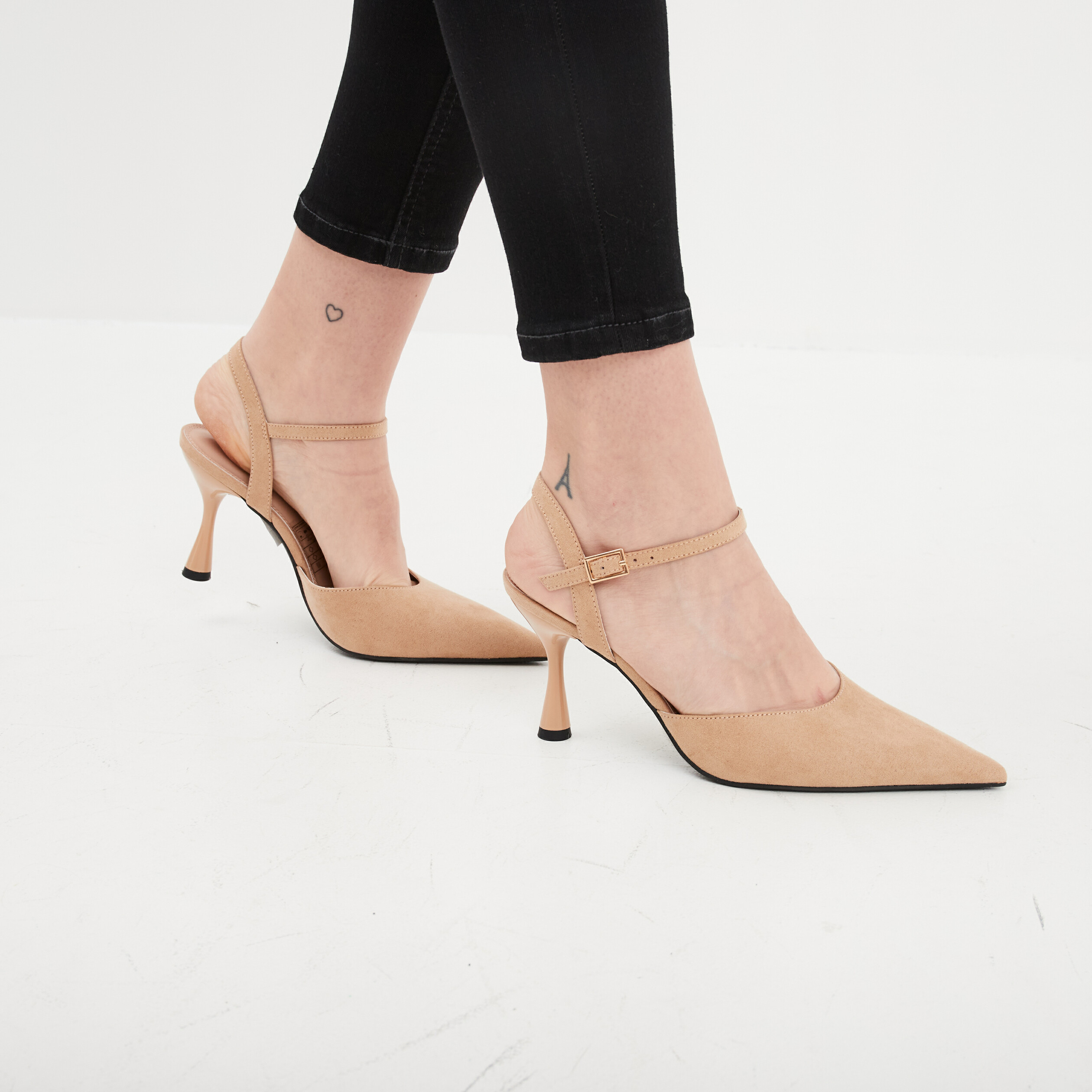escarpins slingback talon kitten sable femme Escarpins slingback talon kitten sable femme