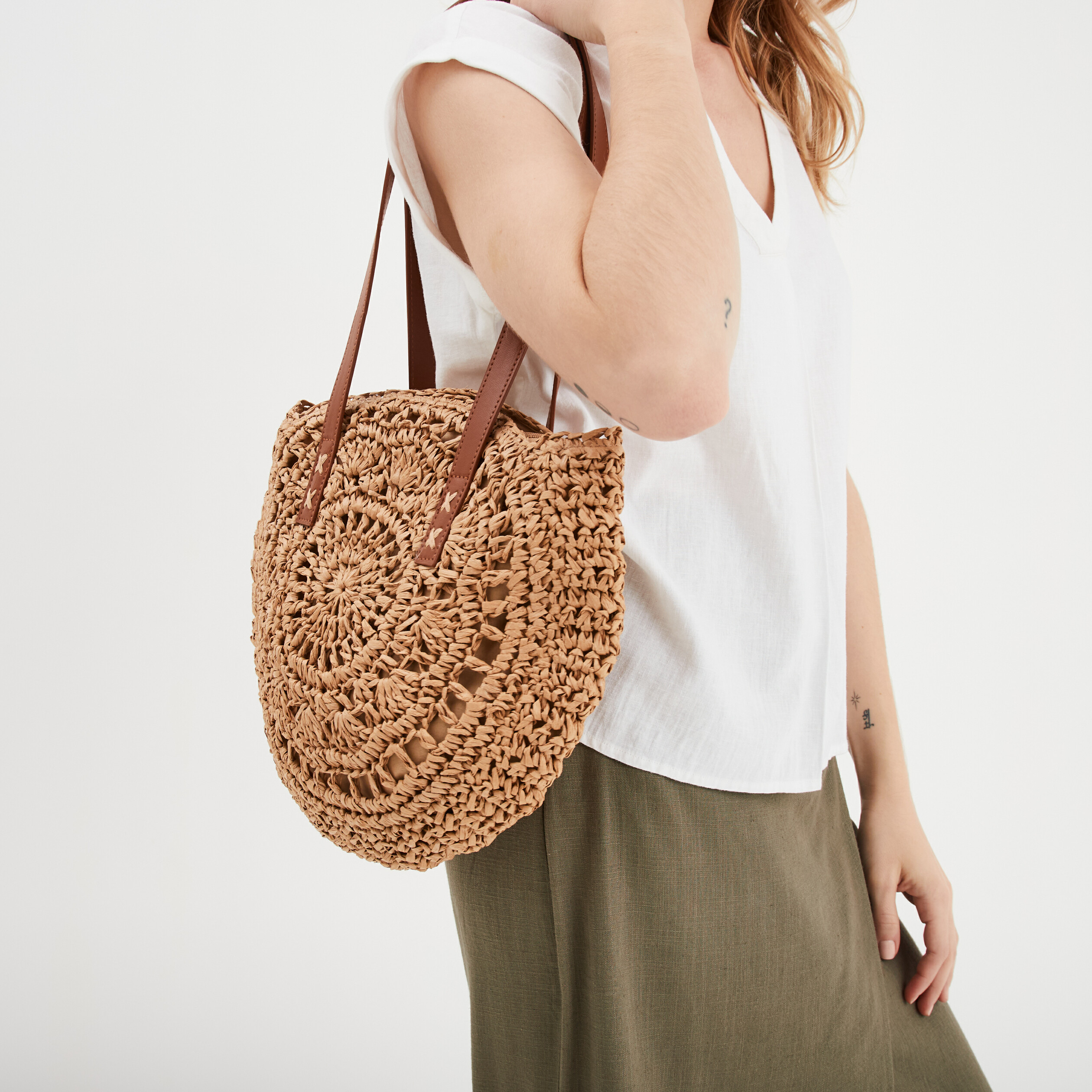 sac a main rond paille tressee sable femme Sac à main rond paille tressée sable femme