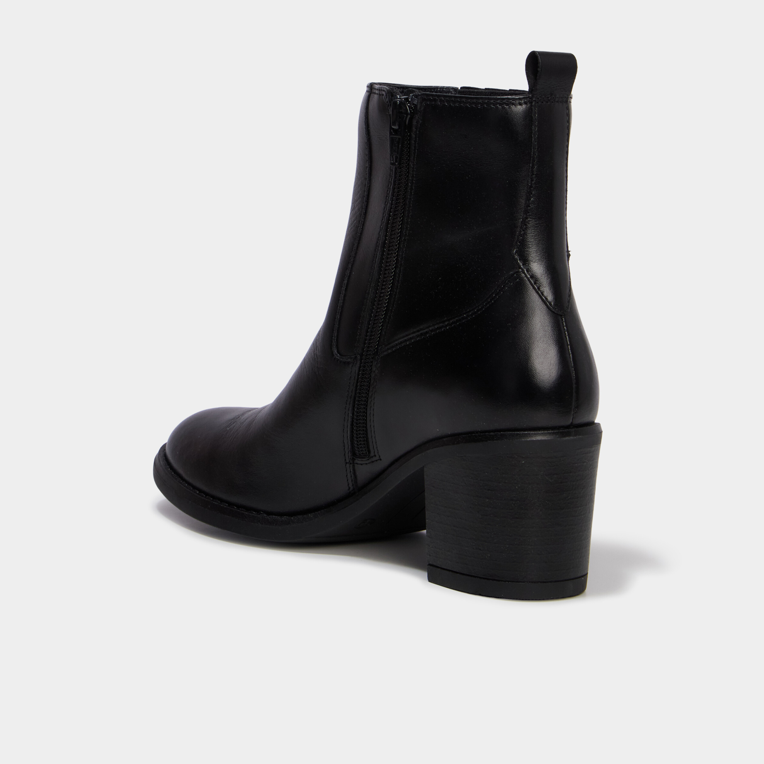 Boots en cuir &agrave; talons noir femme