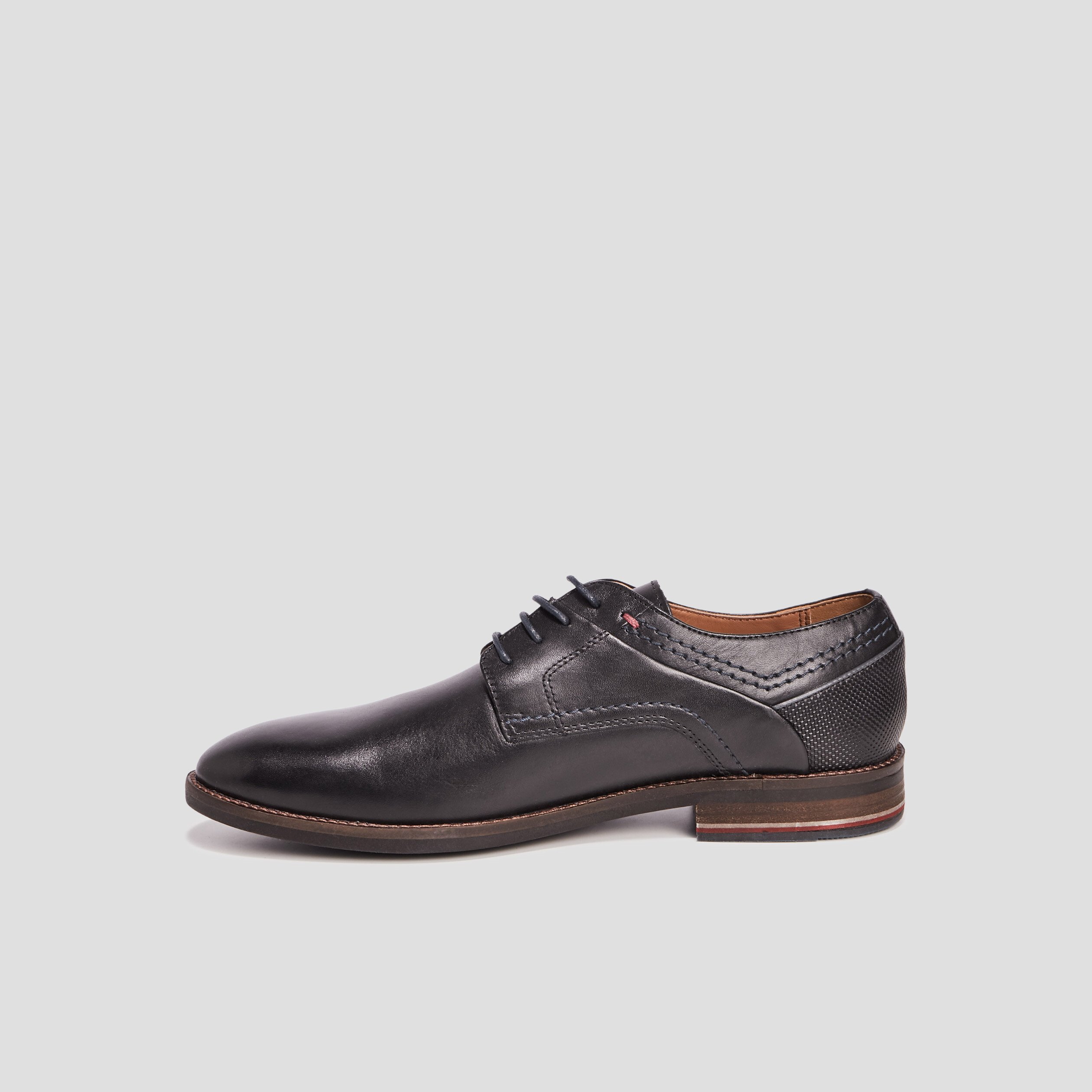 Derbies a lacets en cuir noir homme La Halle