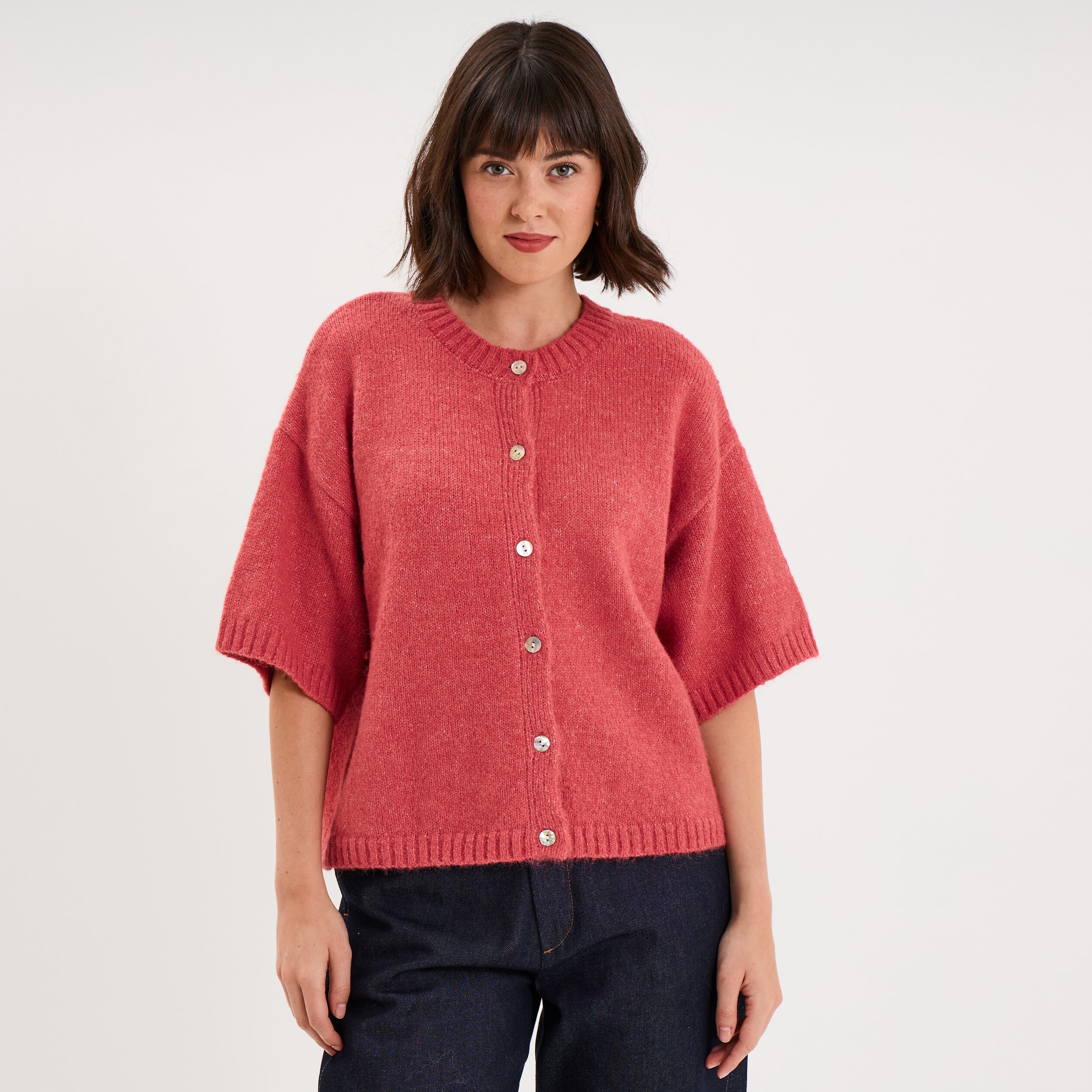 Gilet boutonn&eacute; manches courtes col rond rose cerise femme