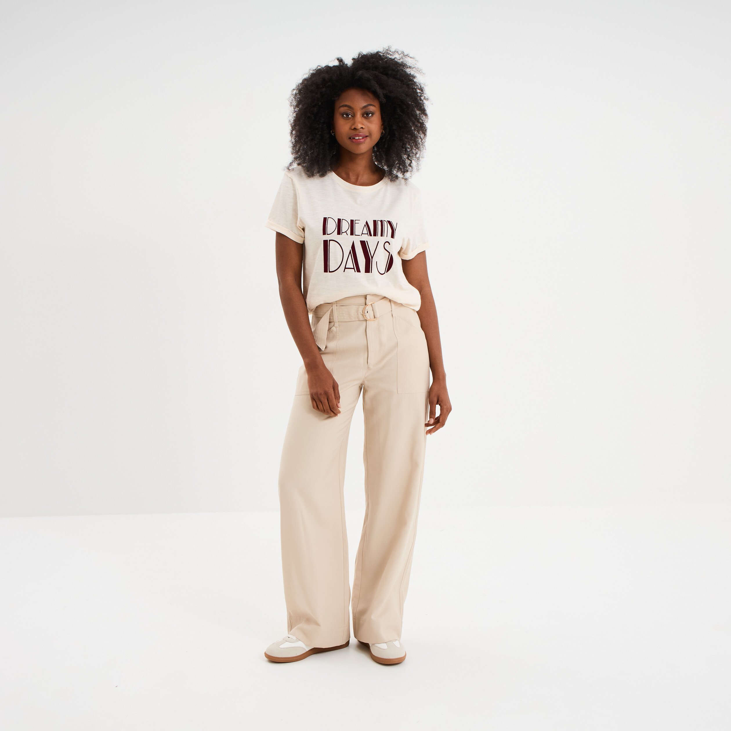 pantalon large avec ceinture beige femme Pantalon large avec ceinture beige femme