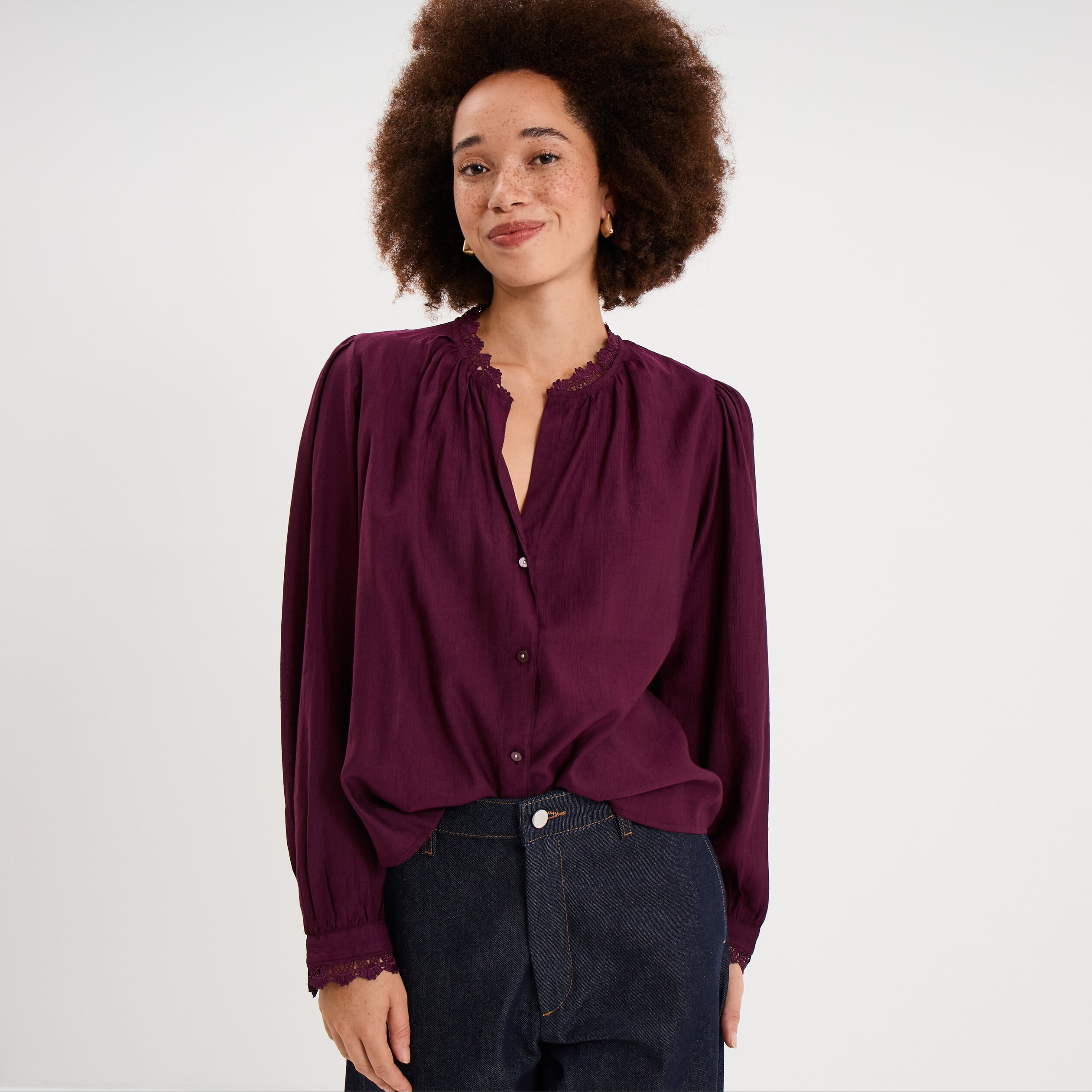 Blouse manches longues col dentelle violet fonc&eacute; femme