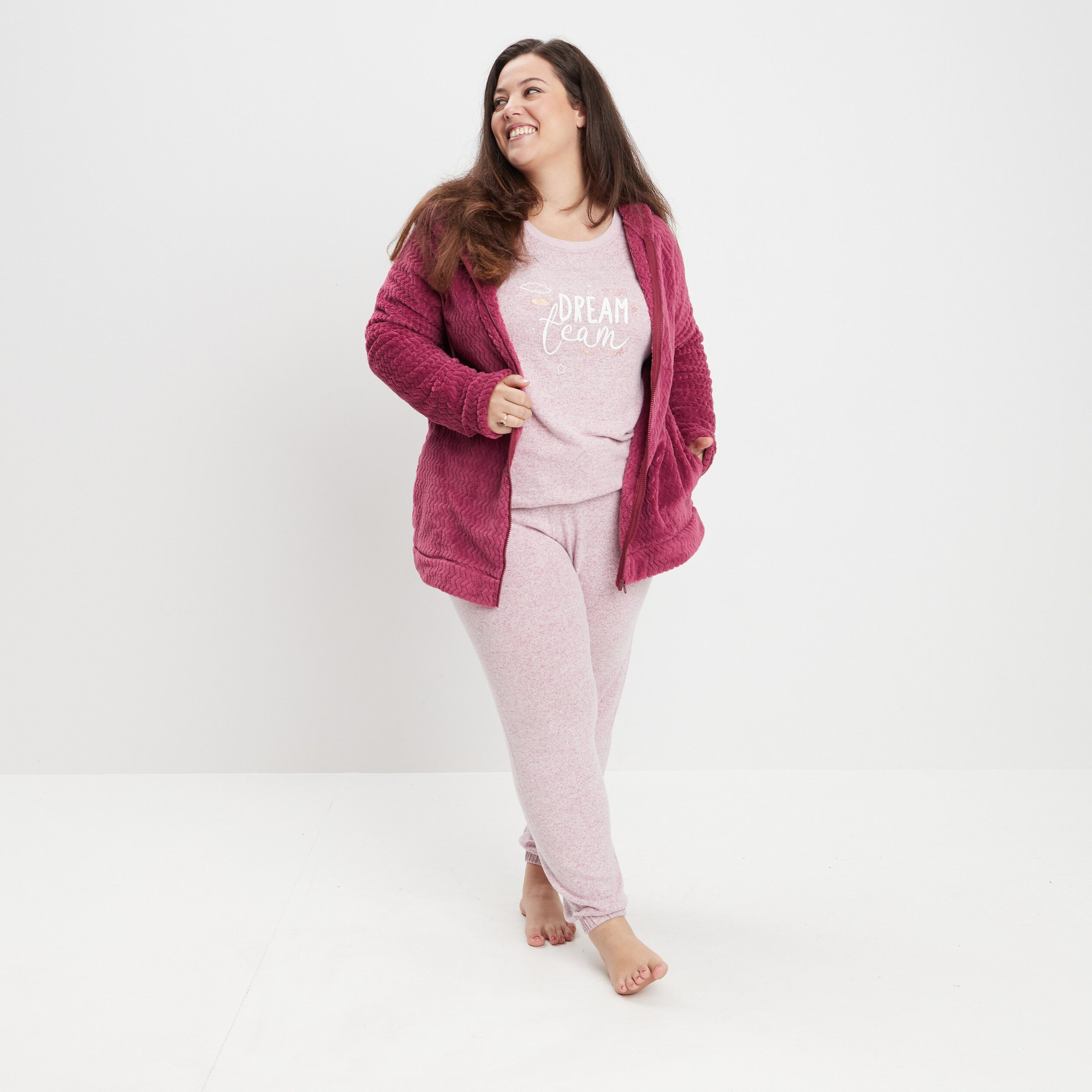 veste de pyjama a capuche rose framboise femmegt Veste de pyjama à capuche rose framboise femme grande taille