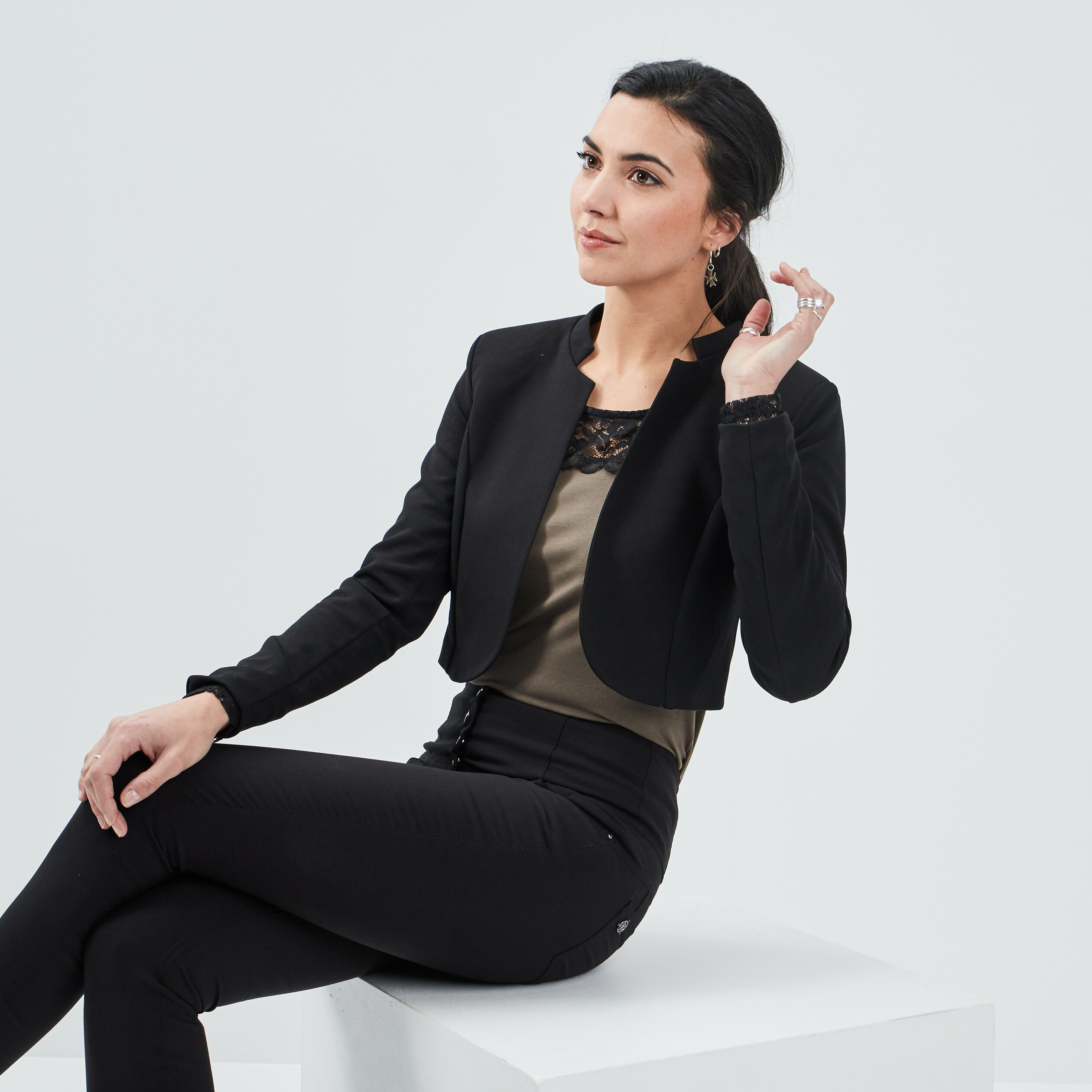 veste bolero stretch manches longues noir femme Veste boléro stretch manches longues noir femme