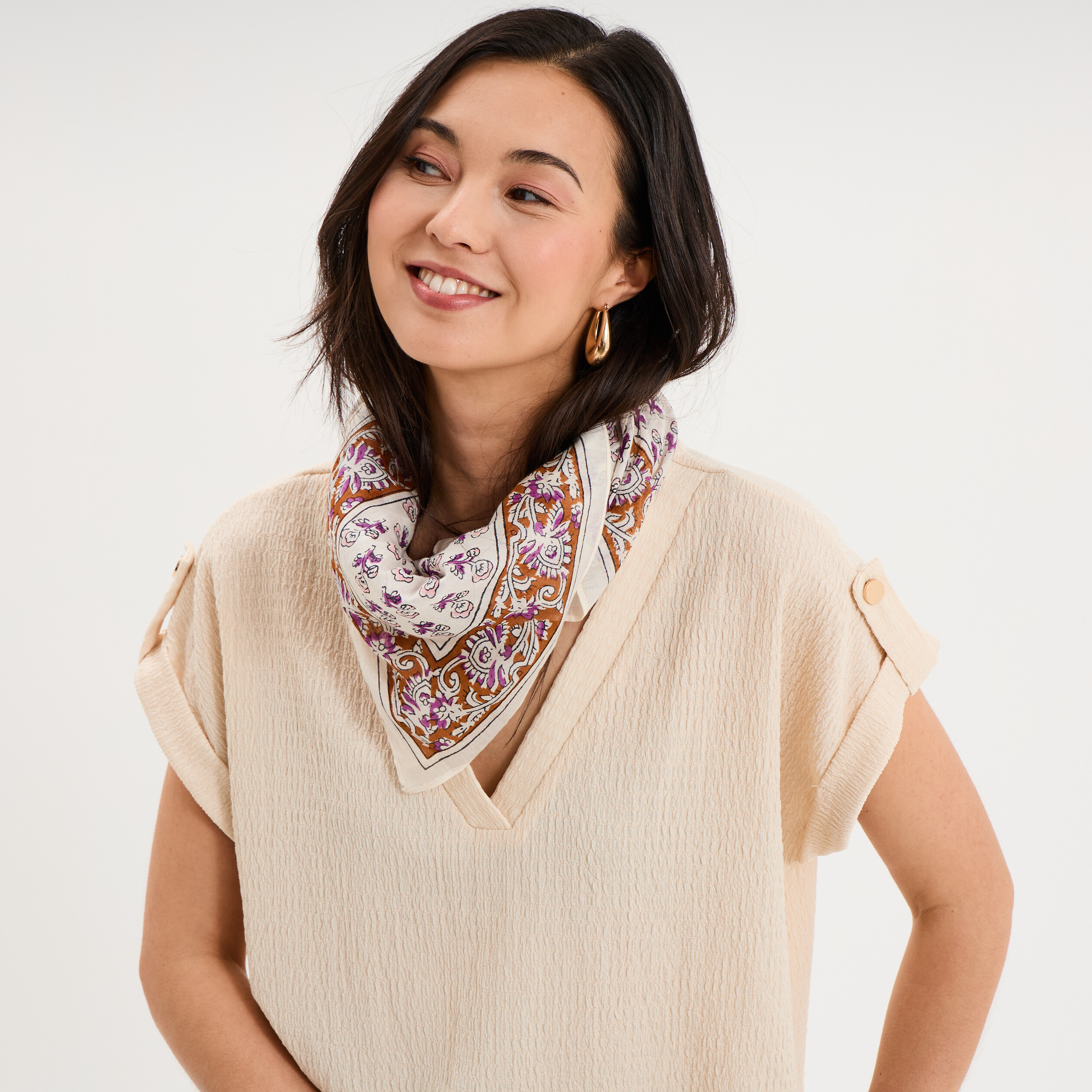 Foulard carr&eacute; coton ivoire femme