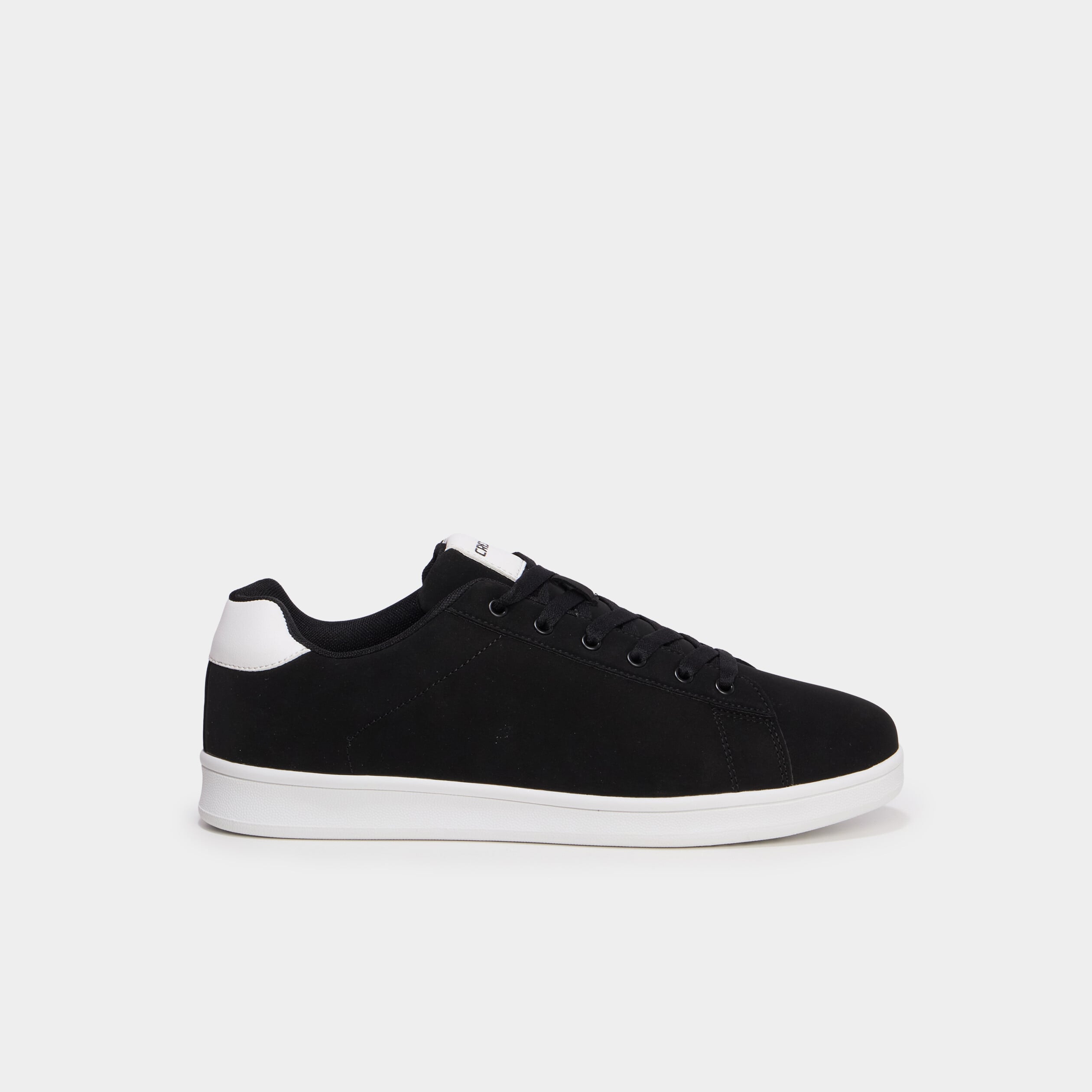 Baskets &agrave; lacets noir homme