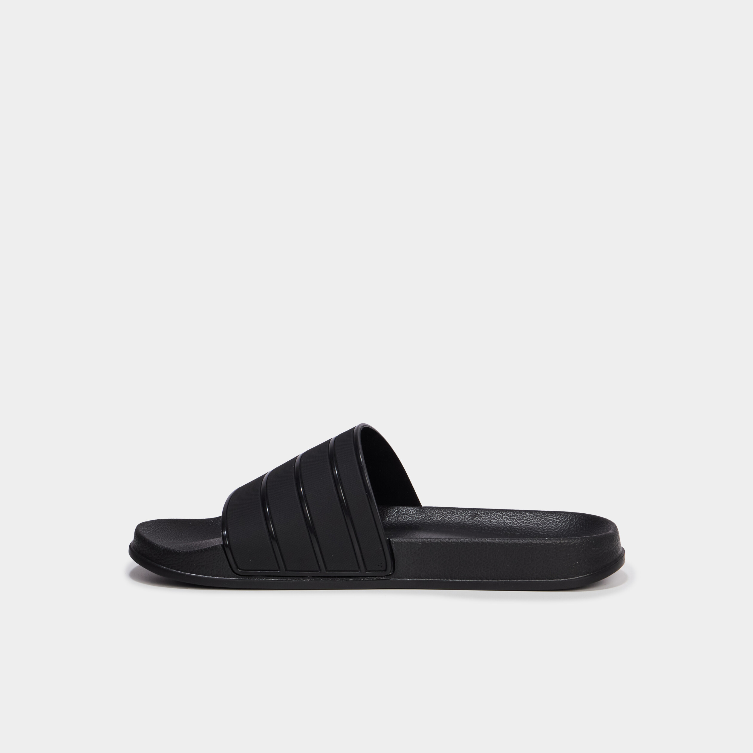 Mules &agrave; bride large bout rond noir homme