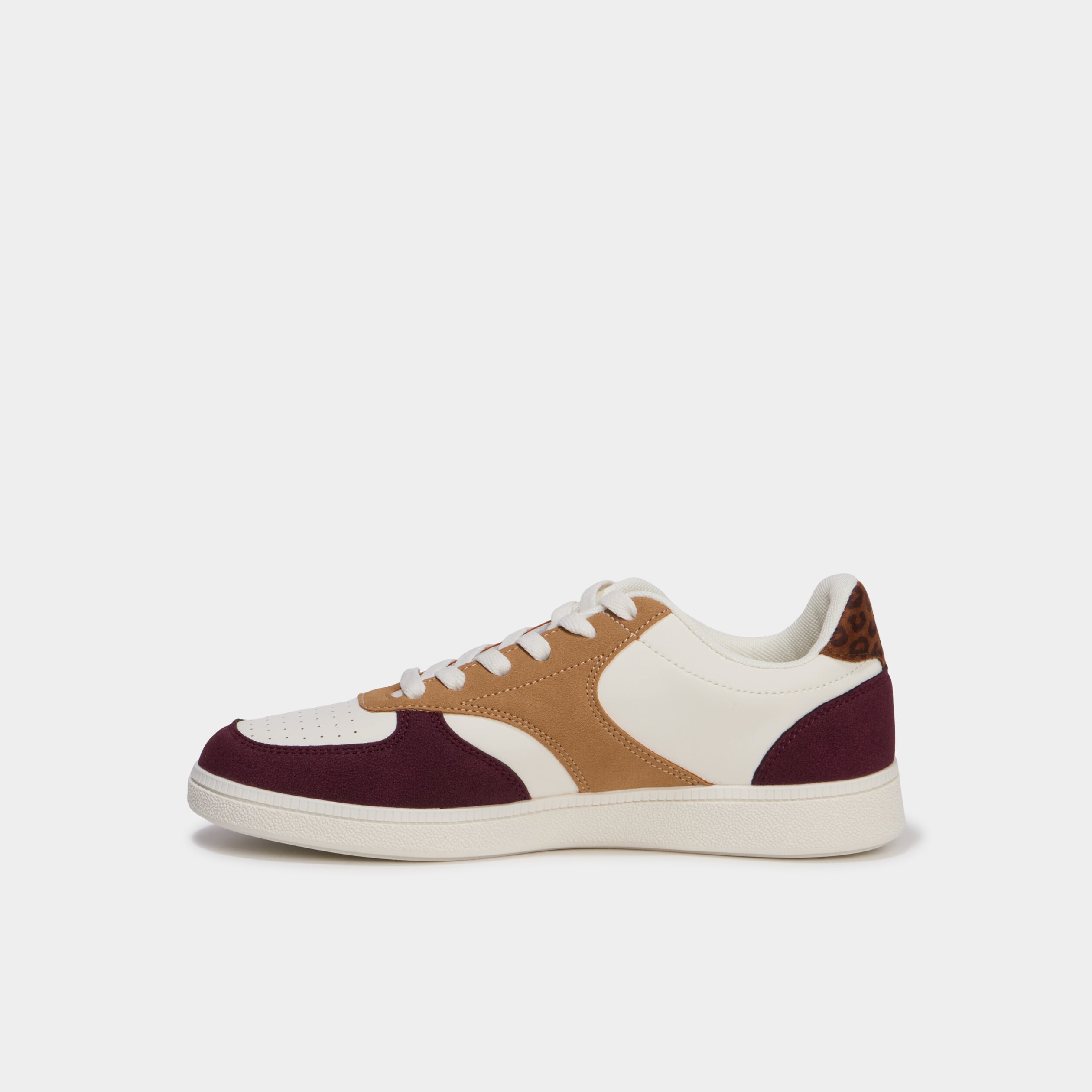 Baskets basses &agrave; lacets bordeaux femme