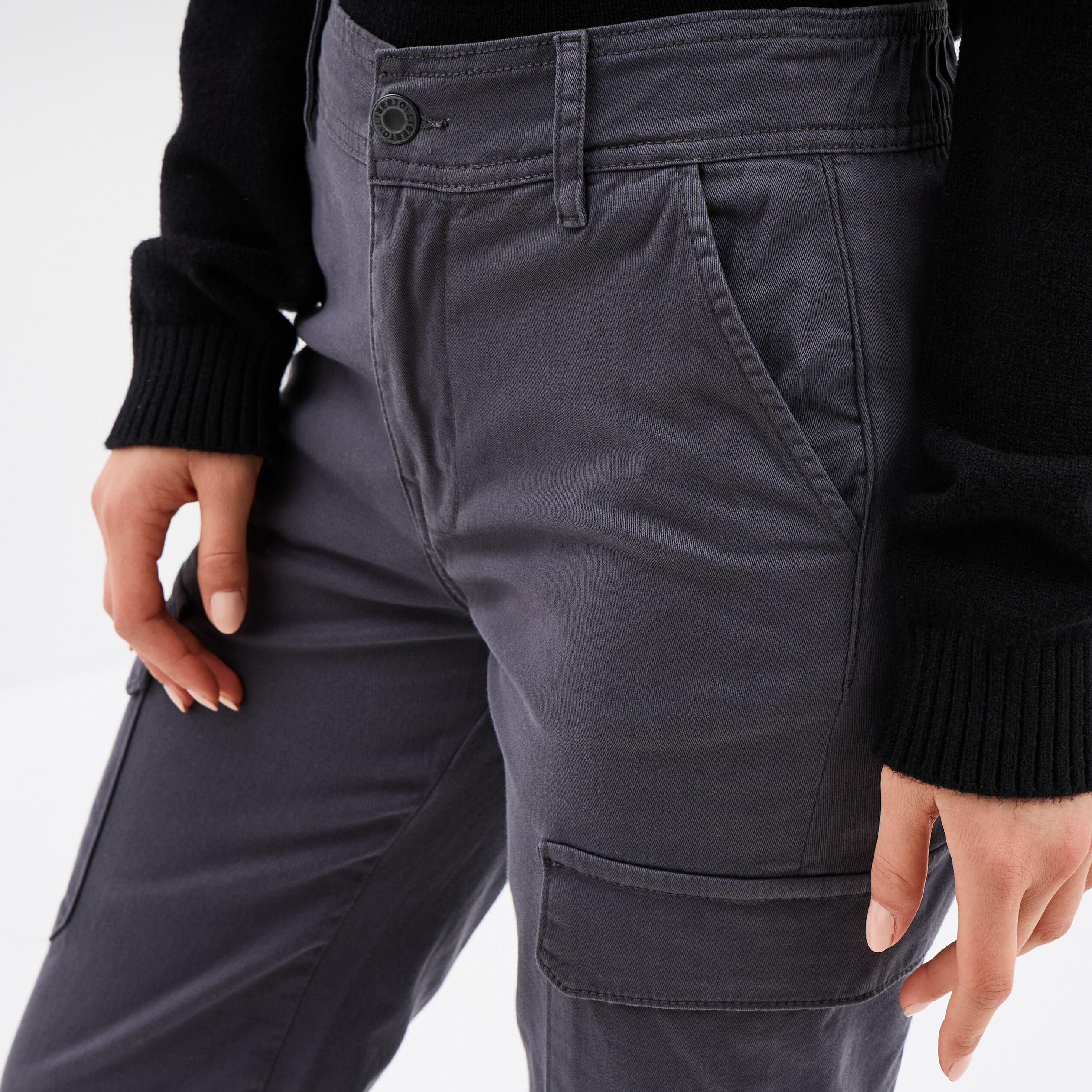 Pantalon cargo taille haute ajustable gris foncé femme