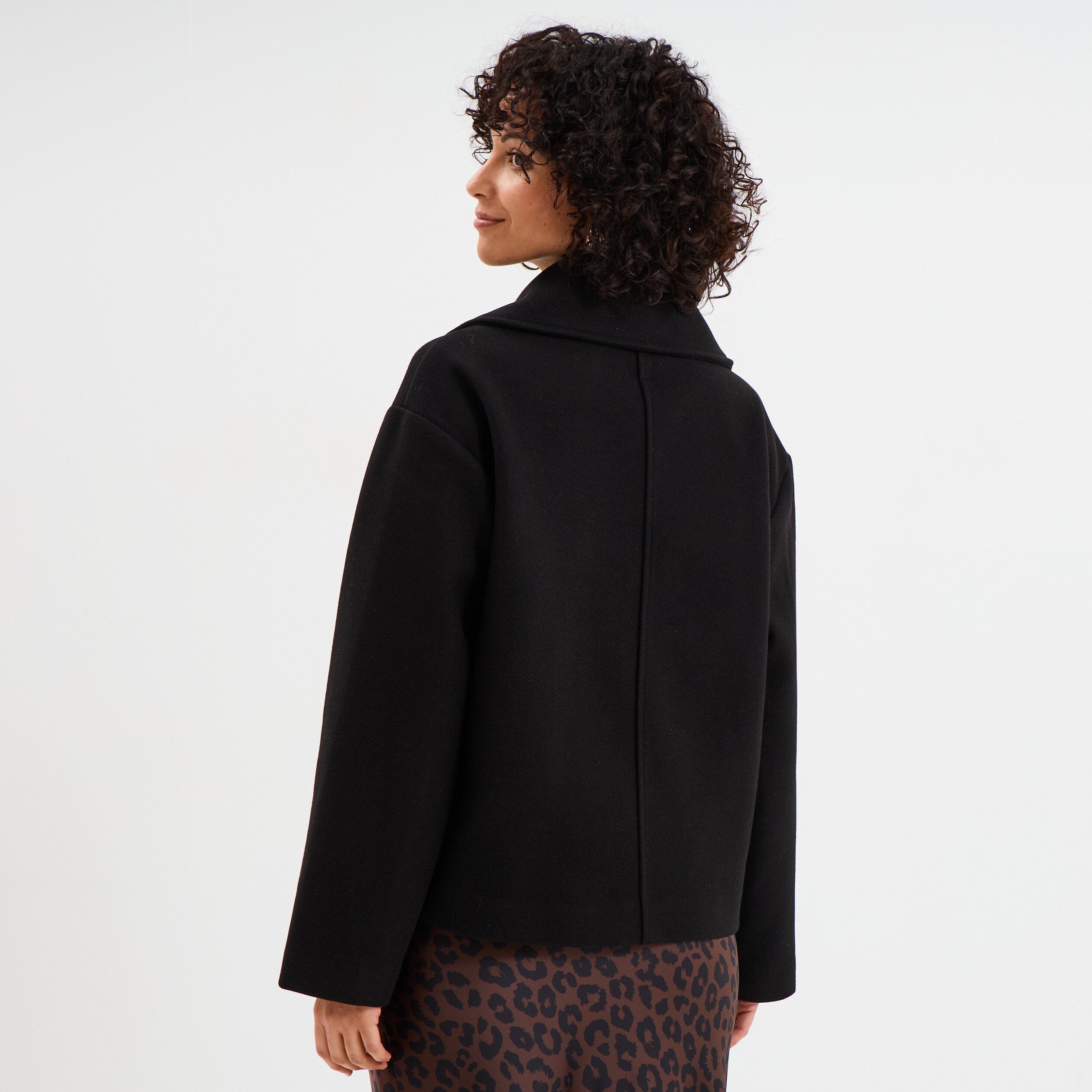 blouson court boutonne noir femme Blouson court boutonné noir femme