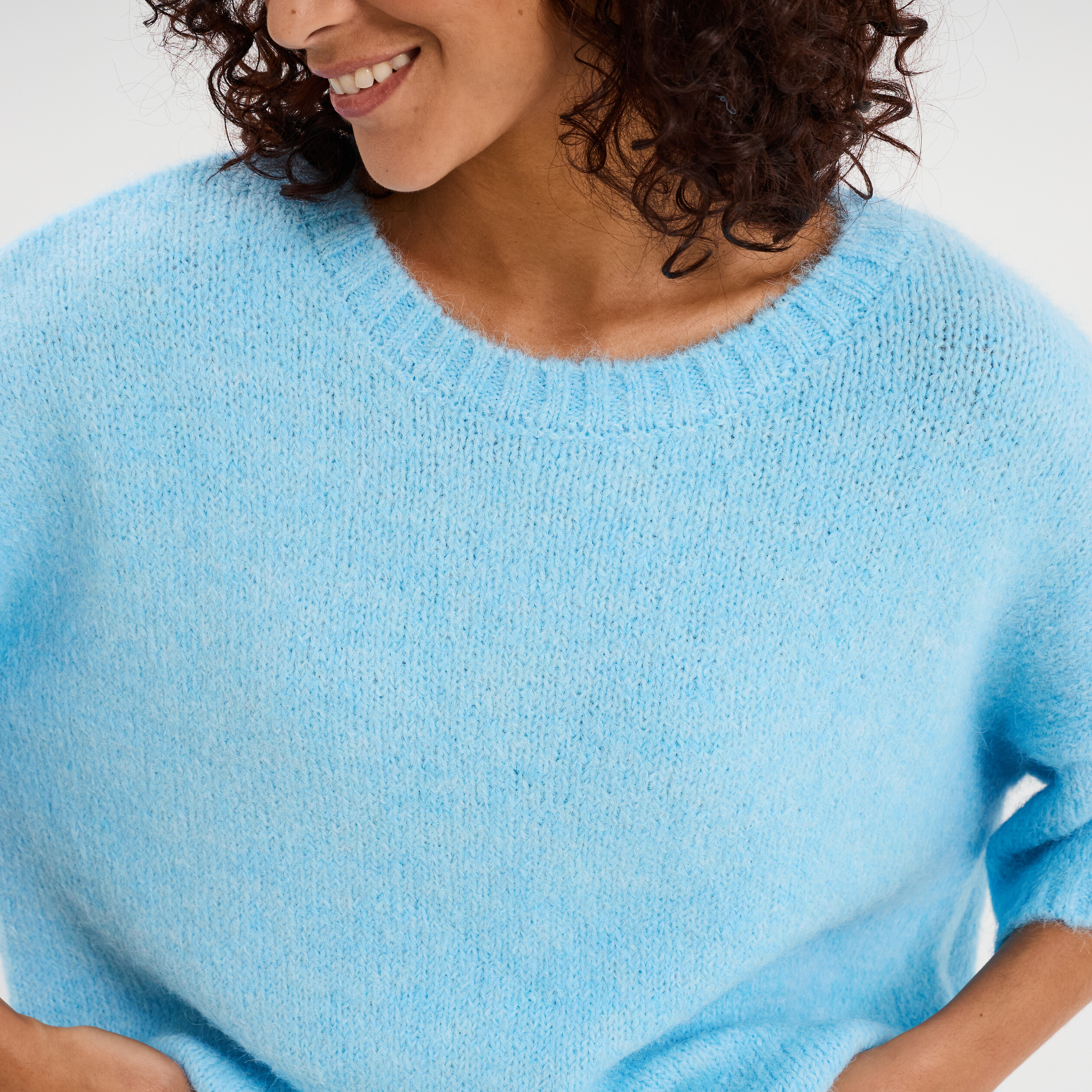 Pull col rond manches courtes bleu clair femme