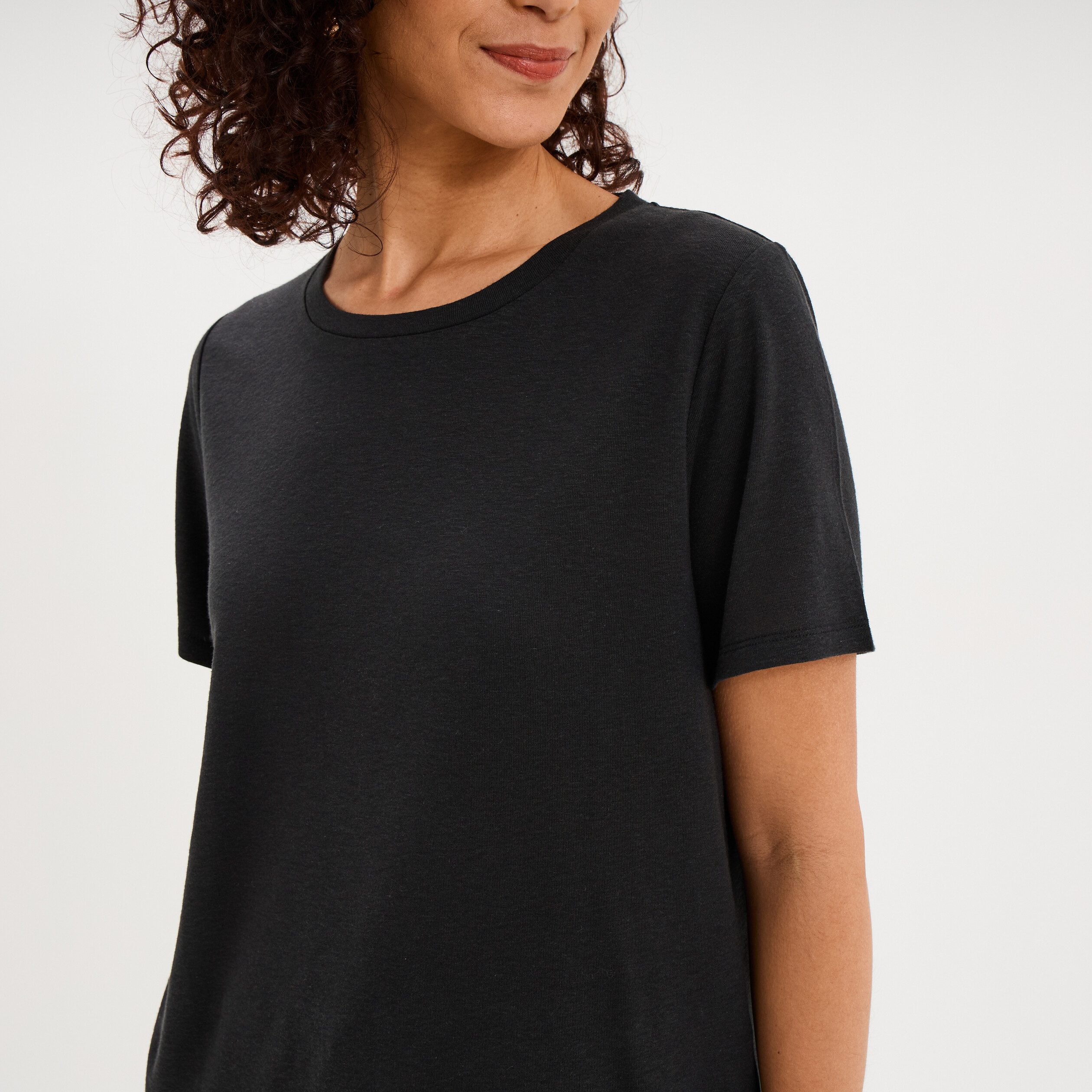 T-shirt manches courtes m&eacute;lange lin noir femme