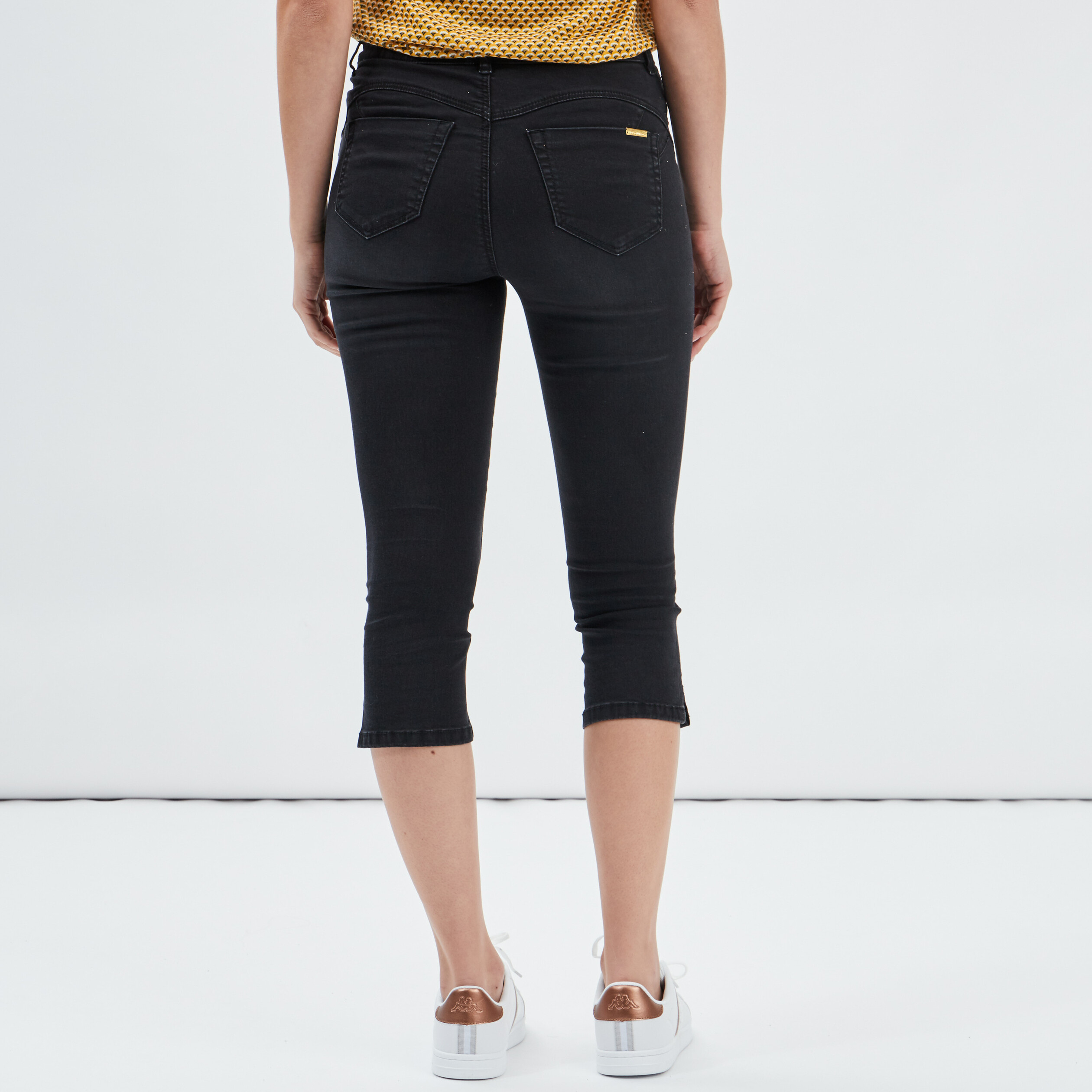 pantacourt slim en jean push up denim noir femme Pantacourt slim en jean push up denim noir femme