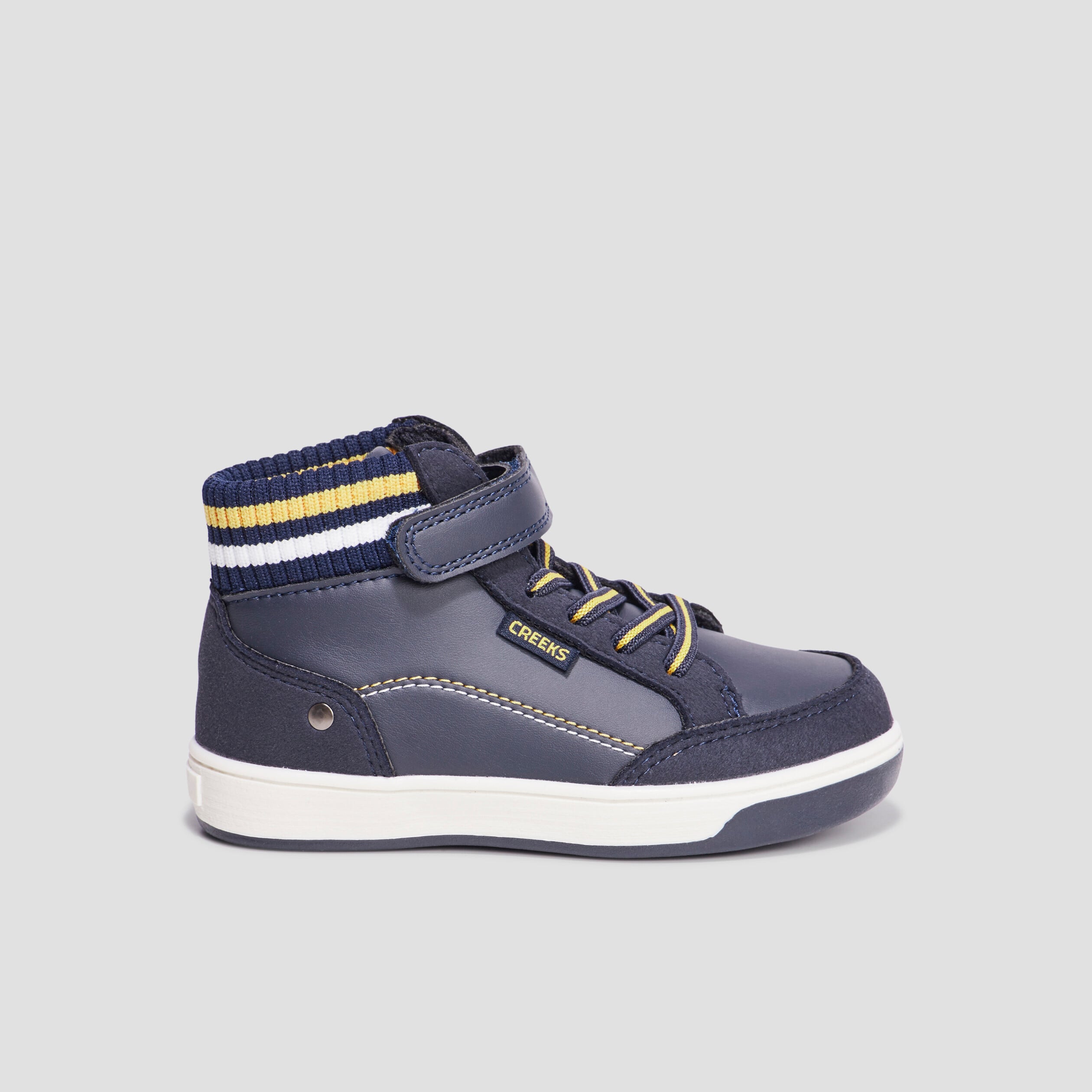 Baskets montantes bleu marine gar&ccedil;on