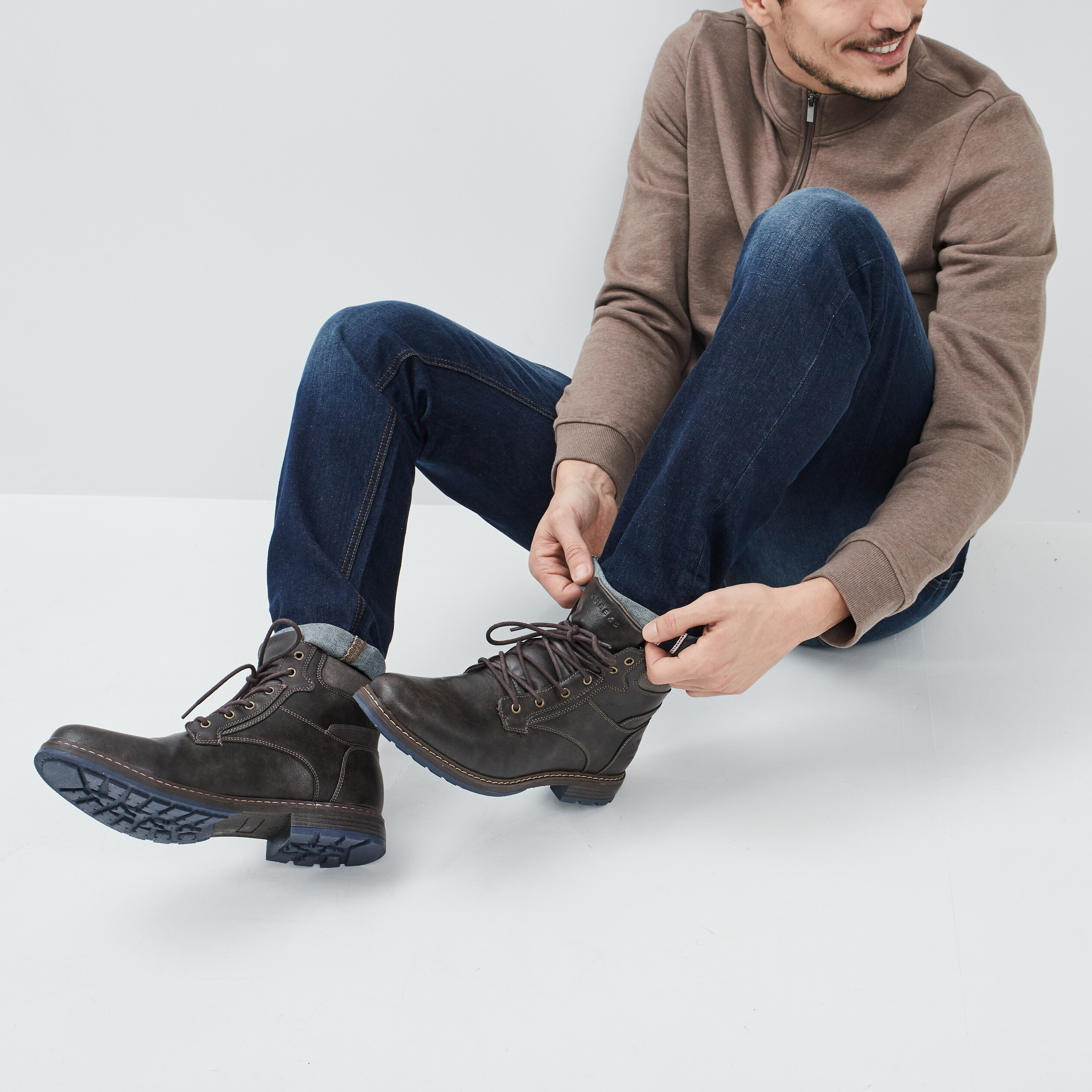 Boots hotsell homme lacets