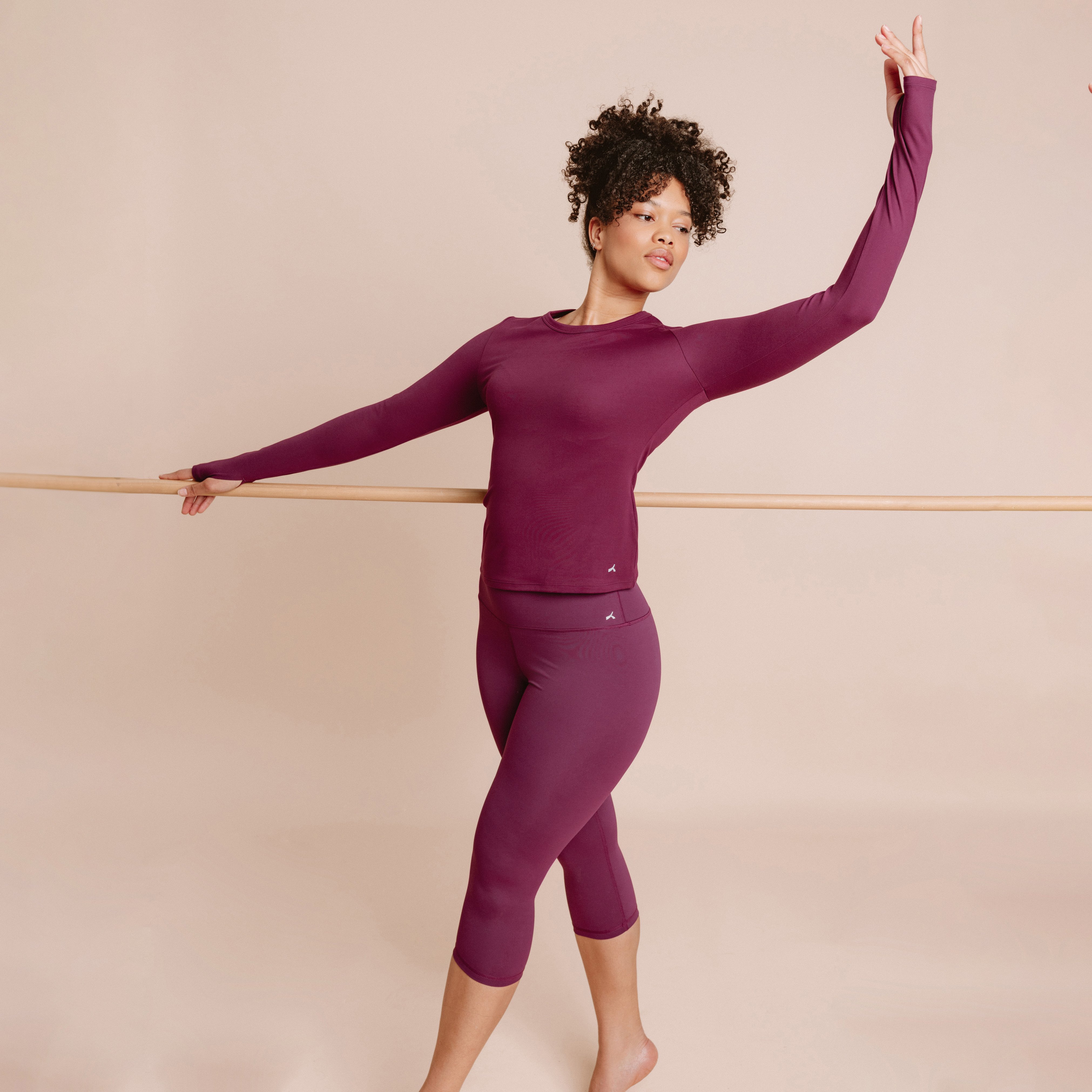 Legging corsaire de sport stretch violet fonc&eacute; femme