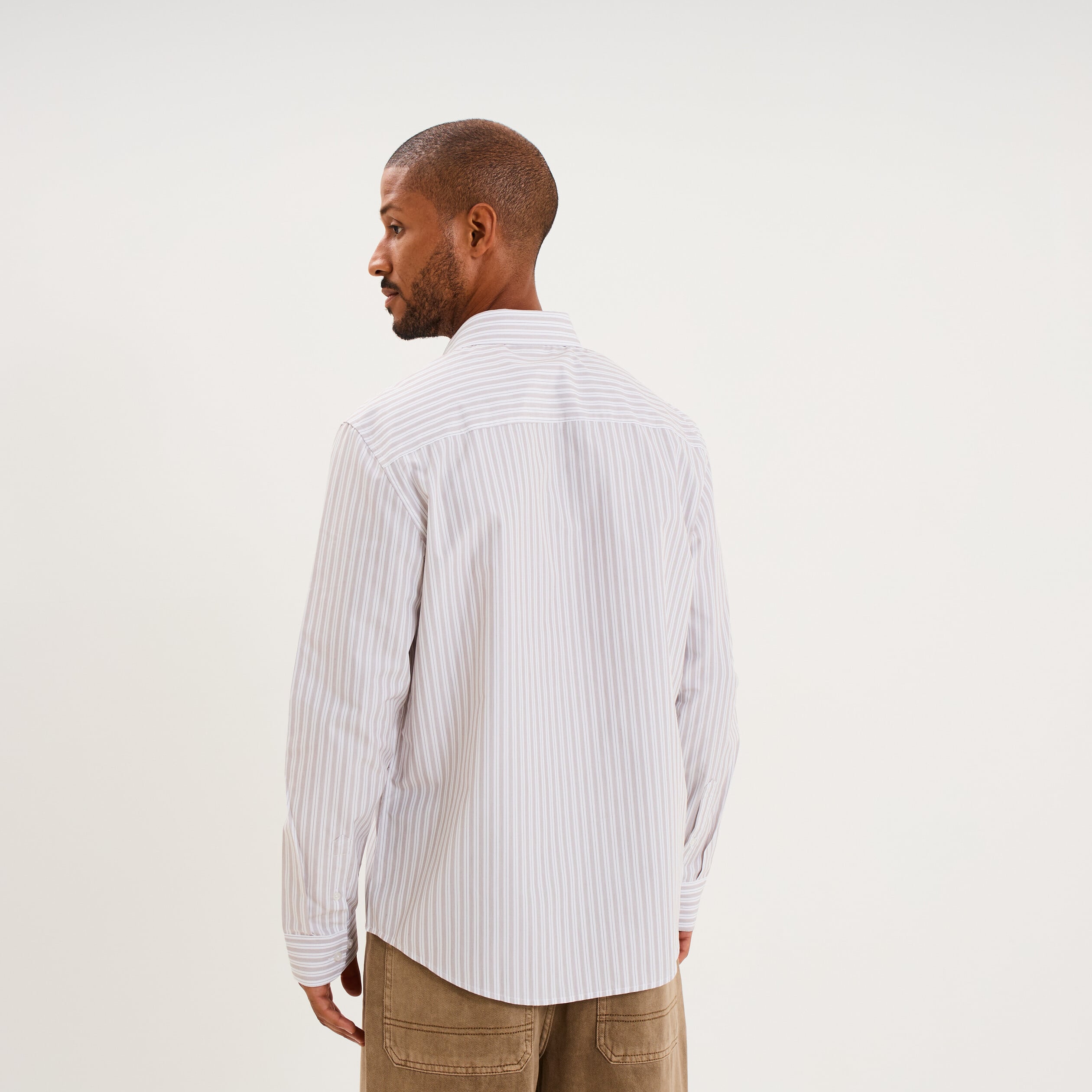 Chemise col italien manches longues beige homme