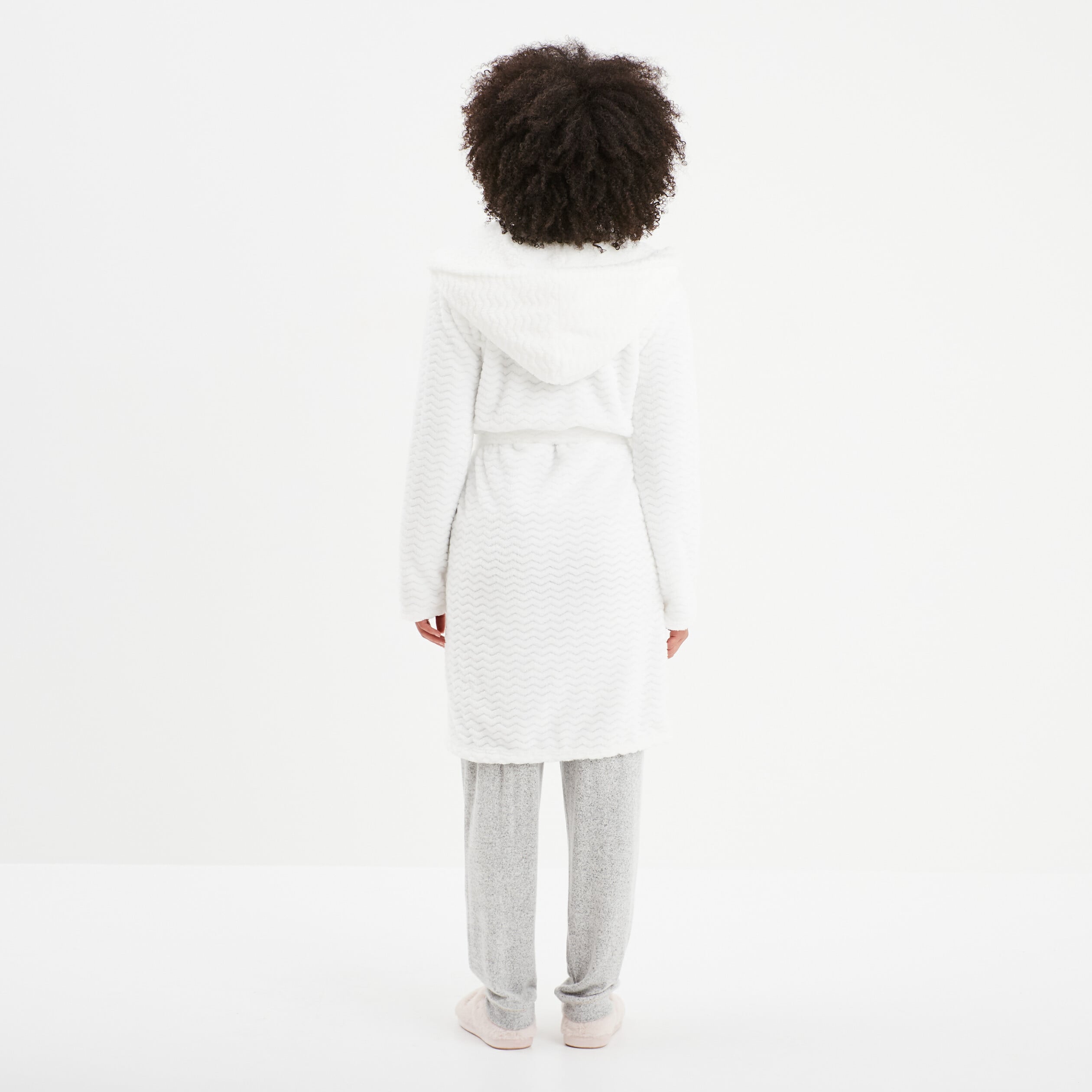 Peignoir long effet polaire &agrave; capuche ivoire femme