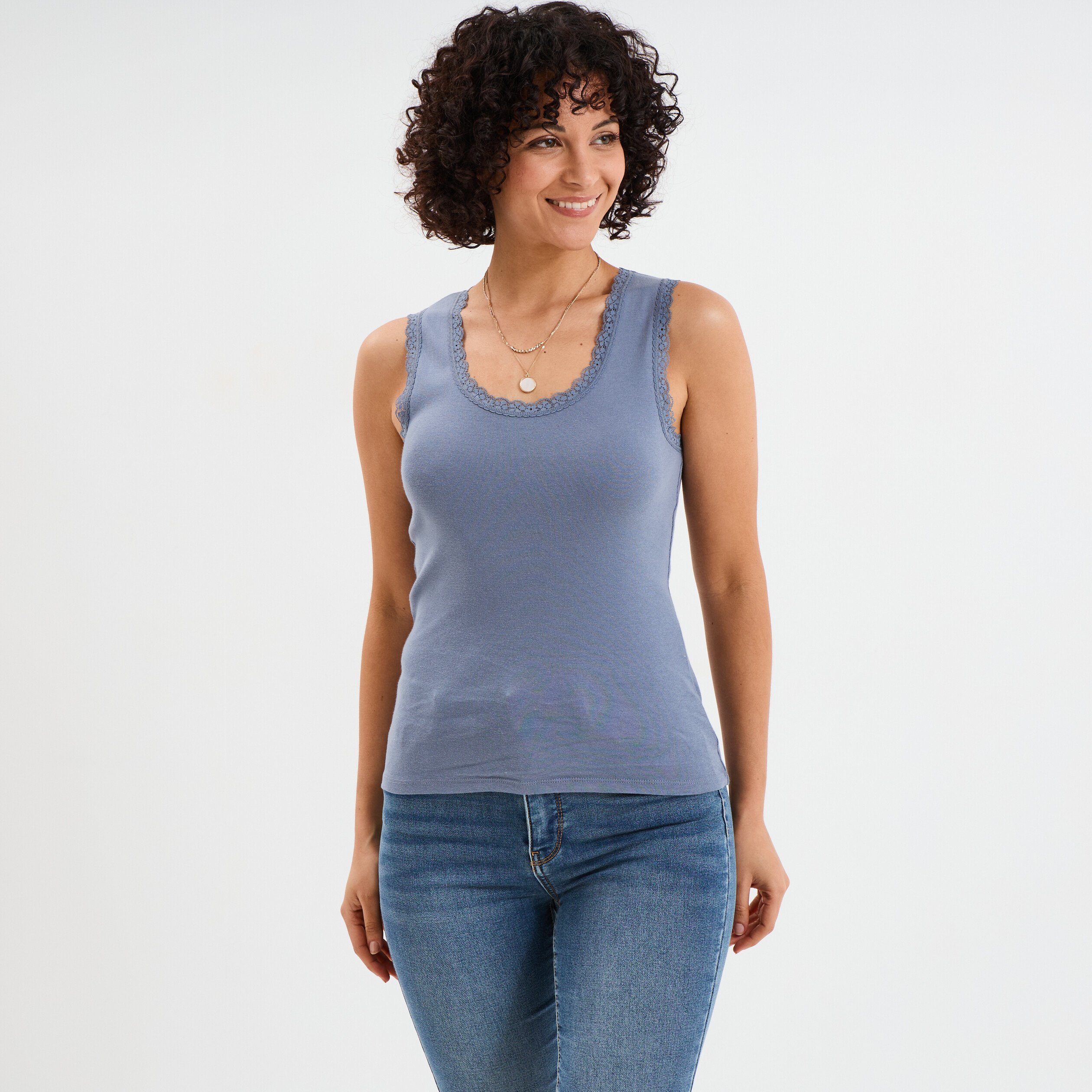 debardeur coton bords dentelle bleu gris femme Débardeur coton bords dentelle bleu gris femme