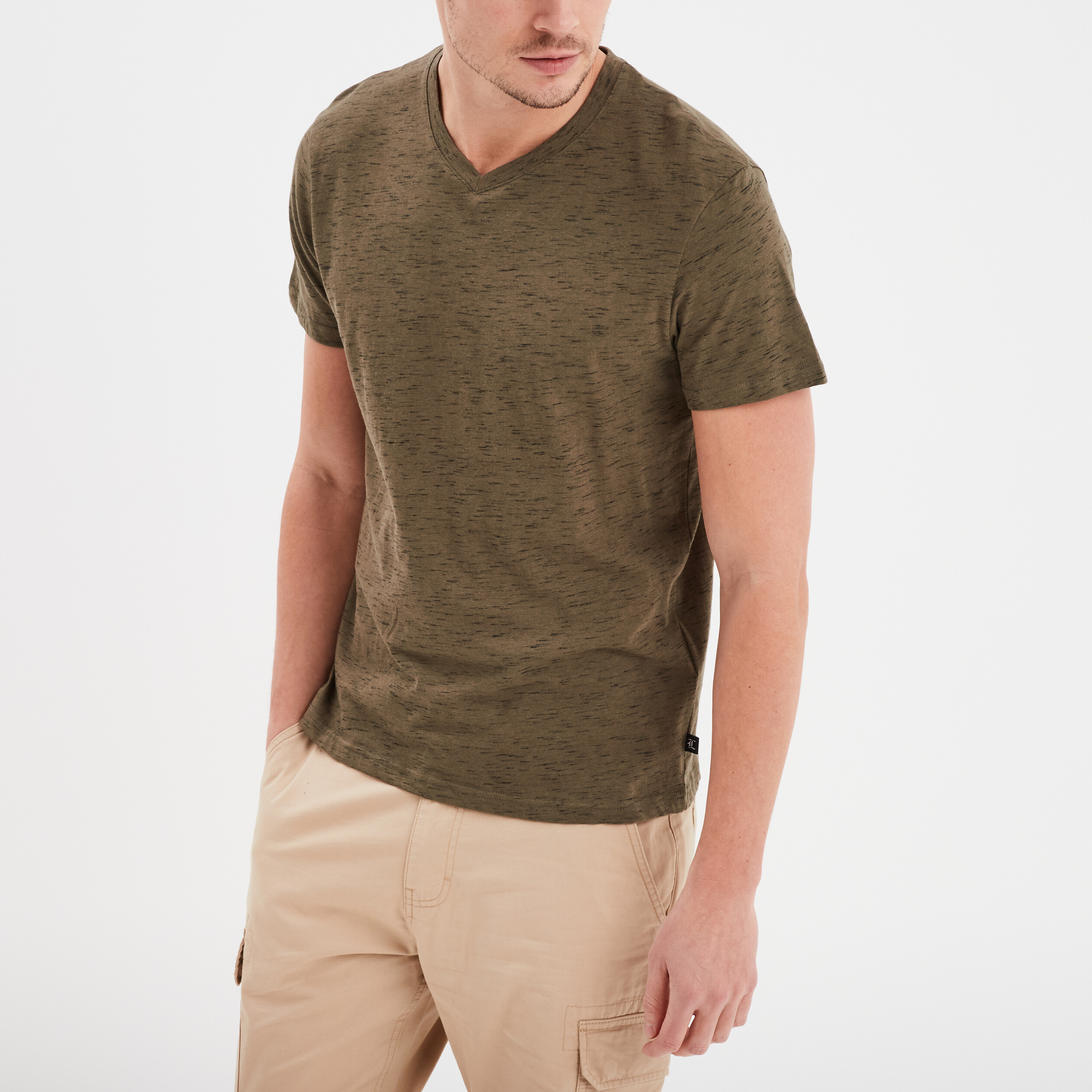 t shirt droit col en v liberto vert kaki homme T-shirt droit col en V Liberto vert kaki homme