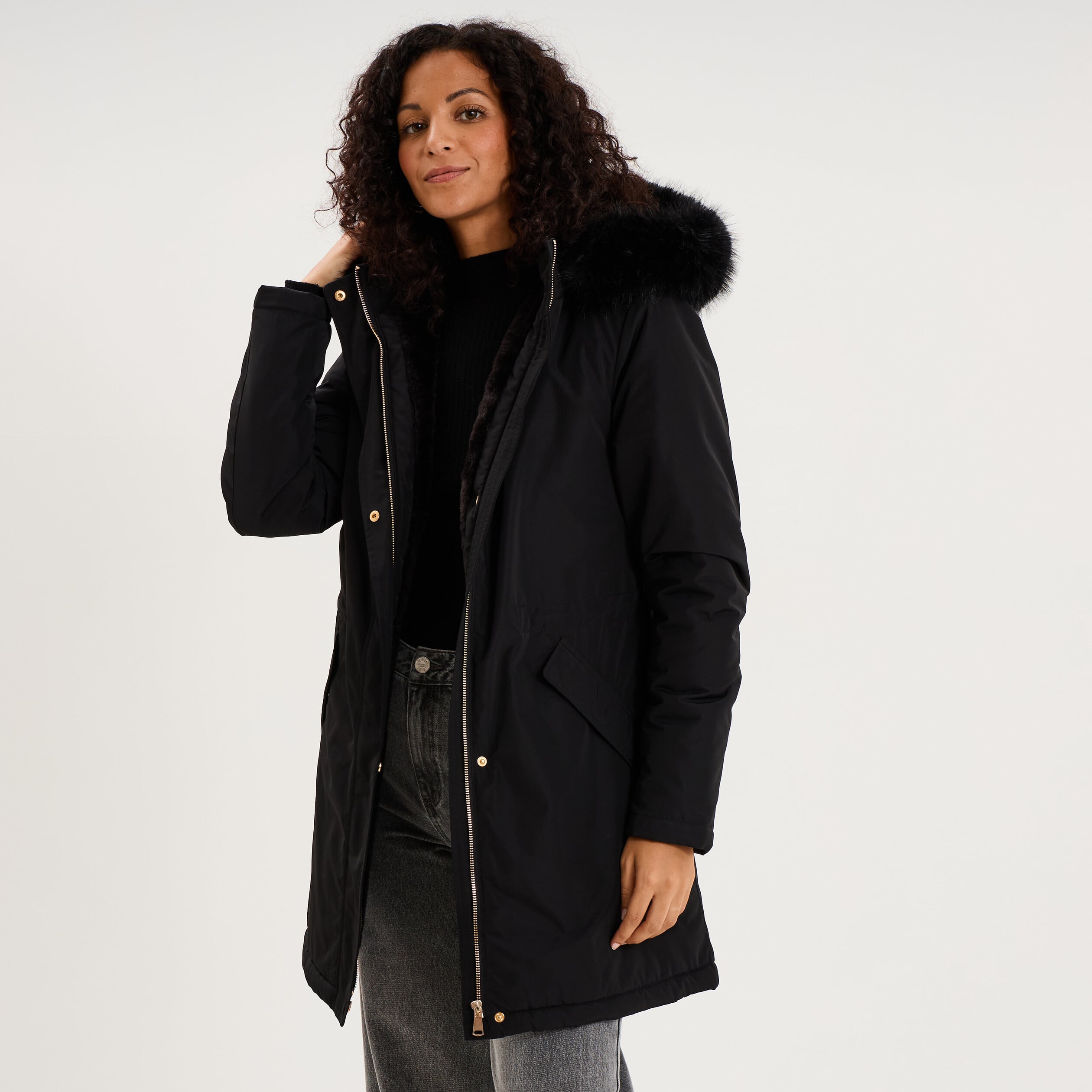 Parka fourr&eacute;e &agrave; capuche fausse fourrure noir femme