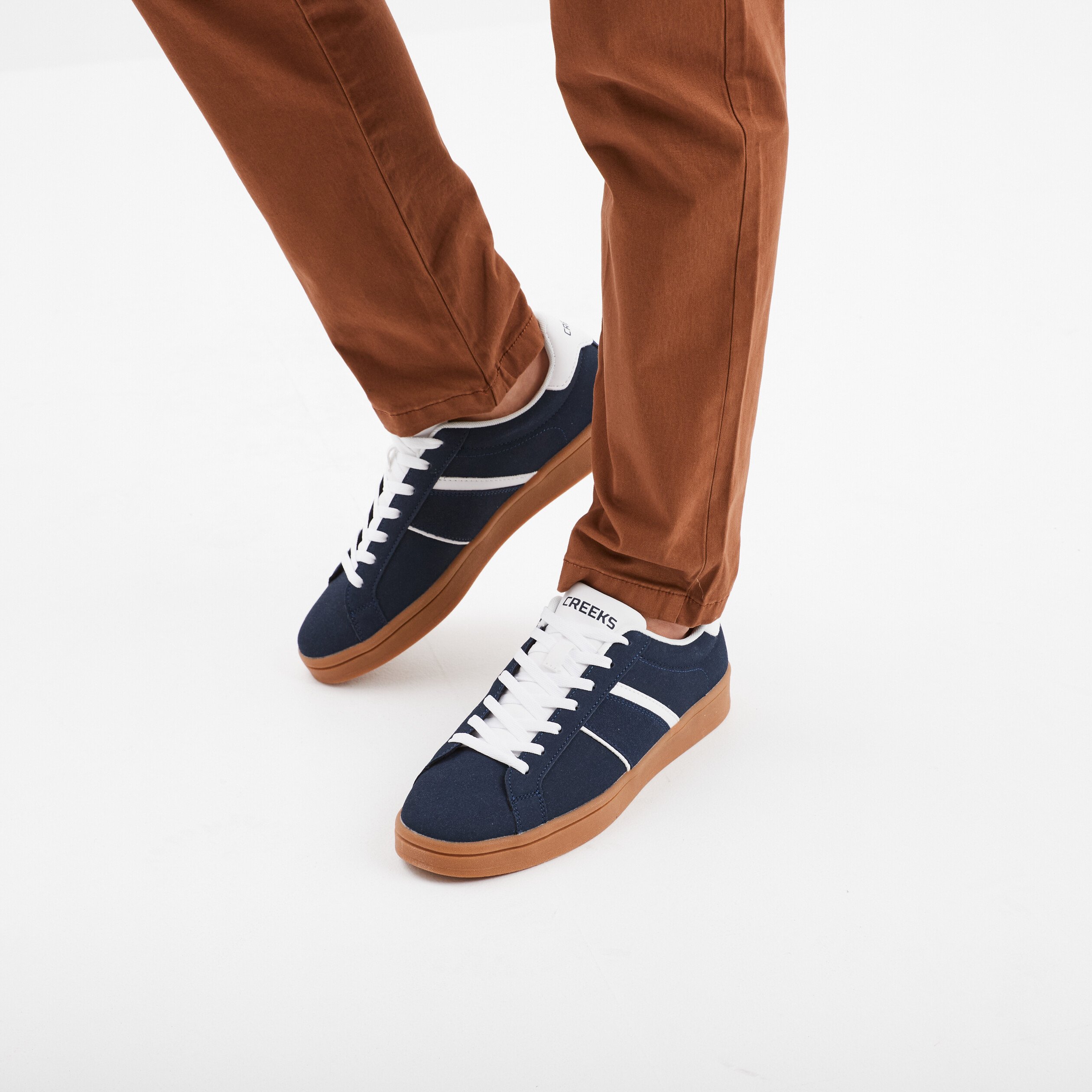 tennis basses a lacets effet daim bleu marine homme Tennis basses à lacets effet daim bleu marine homme