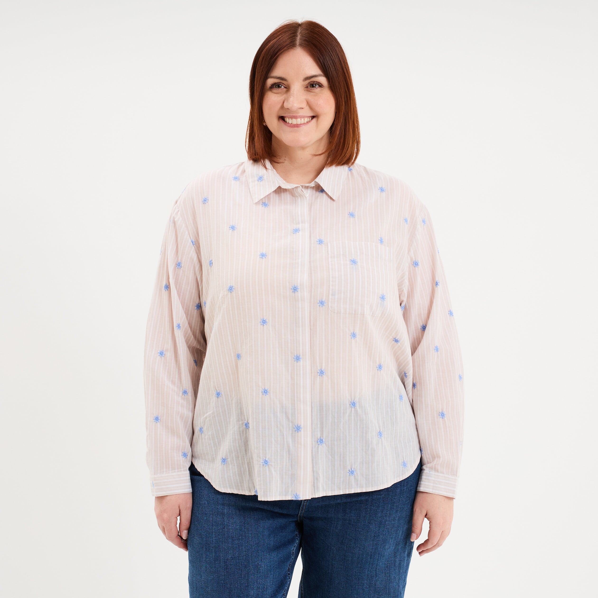 Chemise brod&eacute;e 1 poche manches longues sable femme grande taille