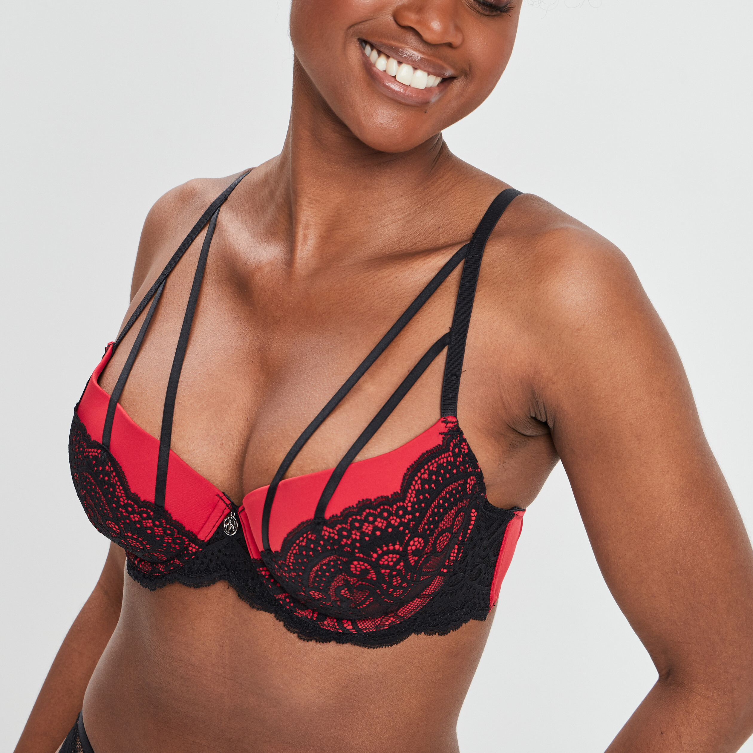 Soutien-gorge Entier En Tulle Noir Brodé Rouge New Experience Charmel - Taille 85B - Neuf Avec étiquettes