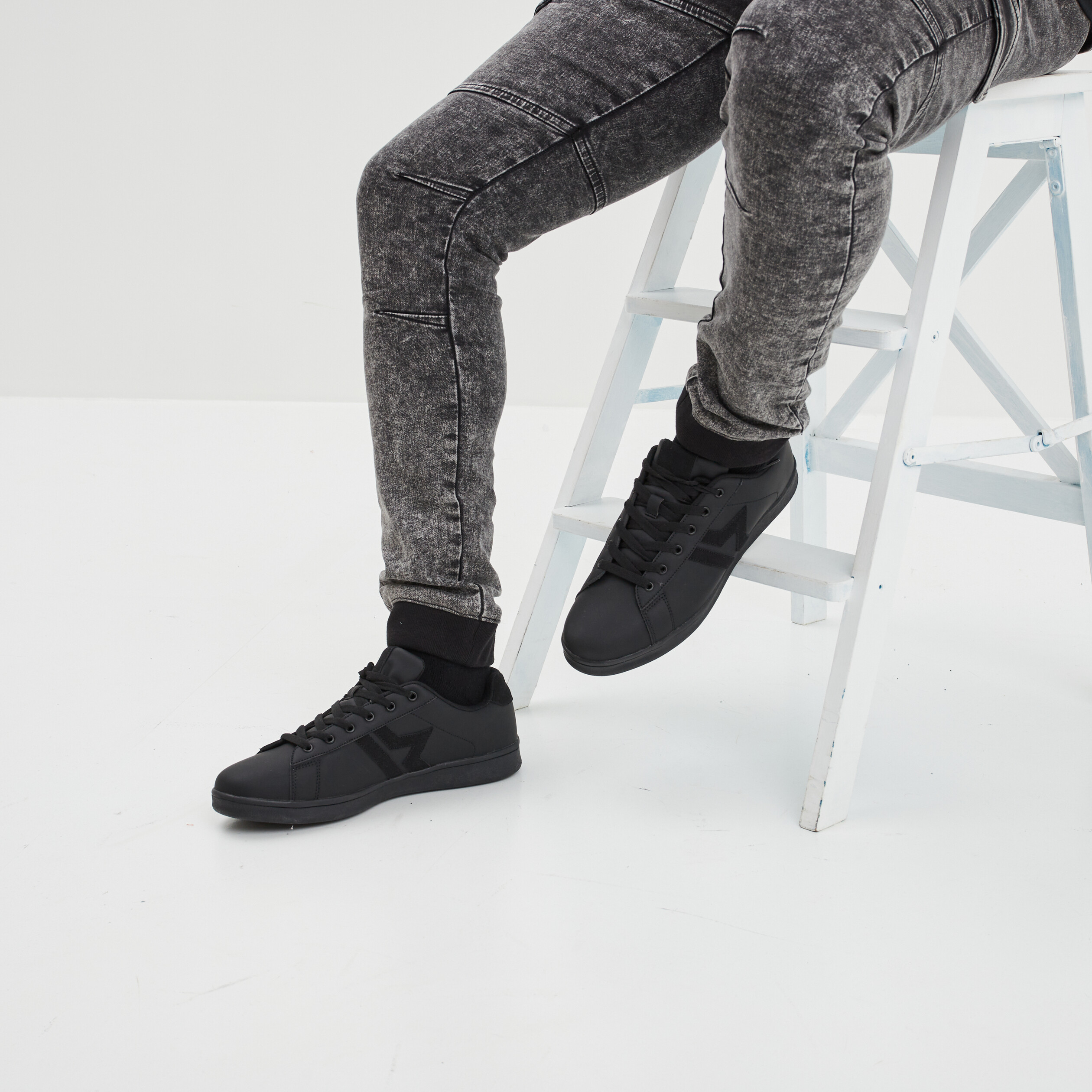 Tennis basses à lacets noir homme