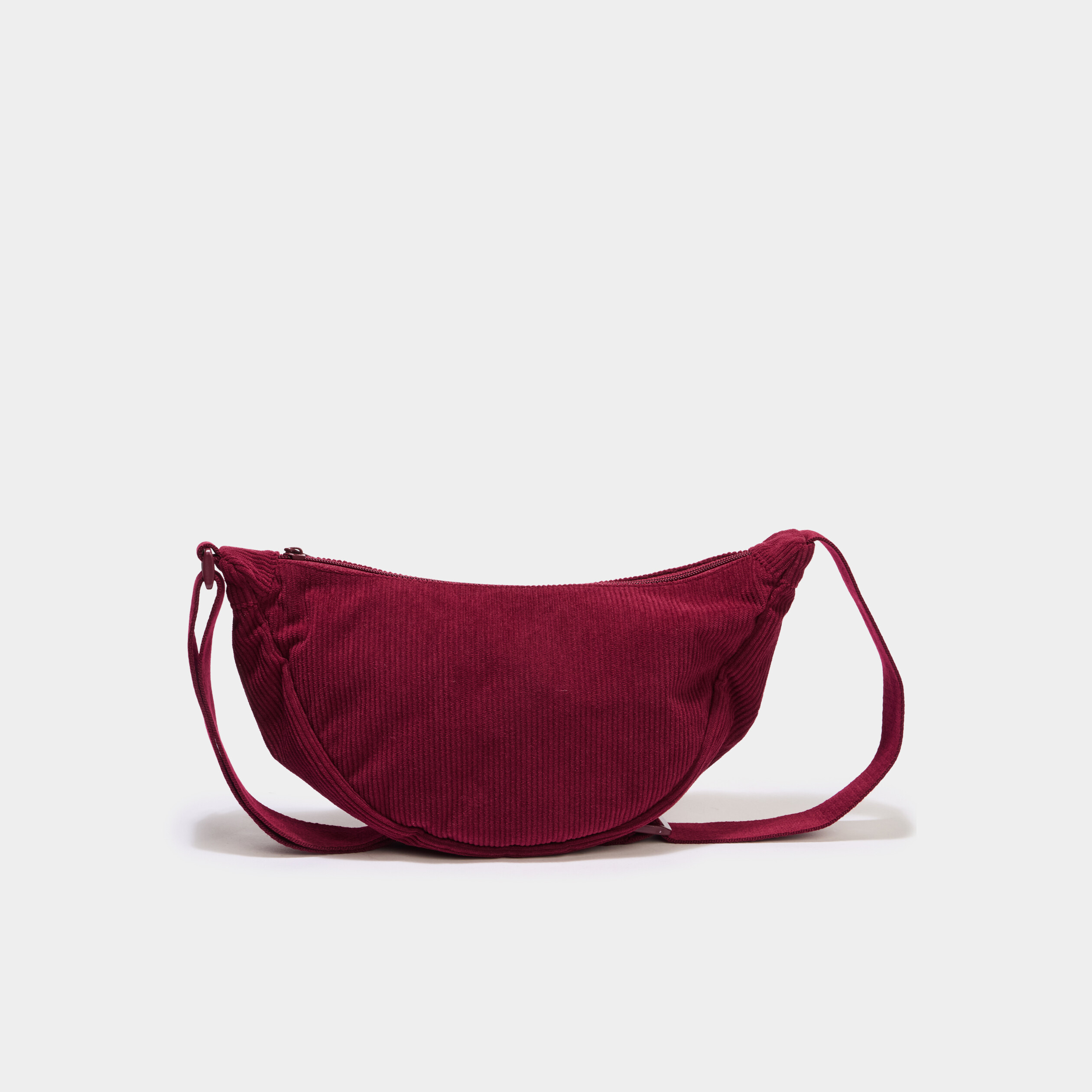 Sac banane effet velours c&ocirc;tel&eacute; bordeaux femme