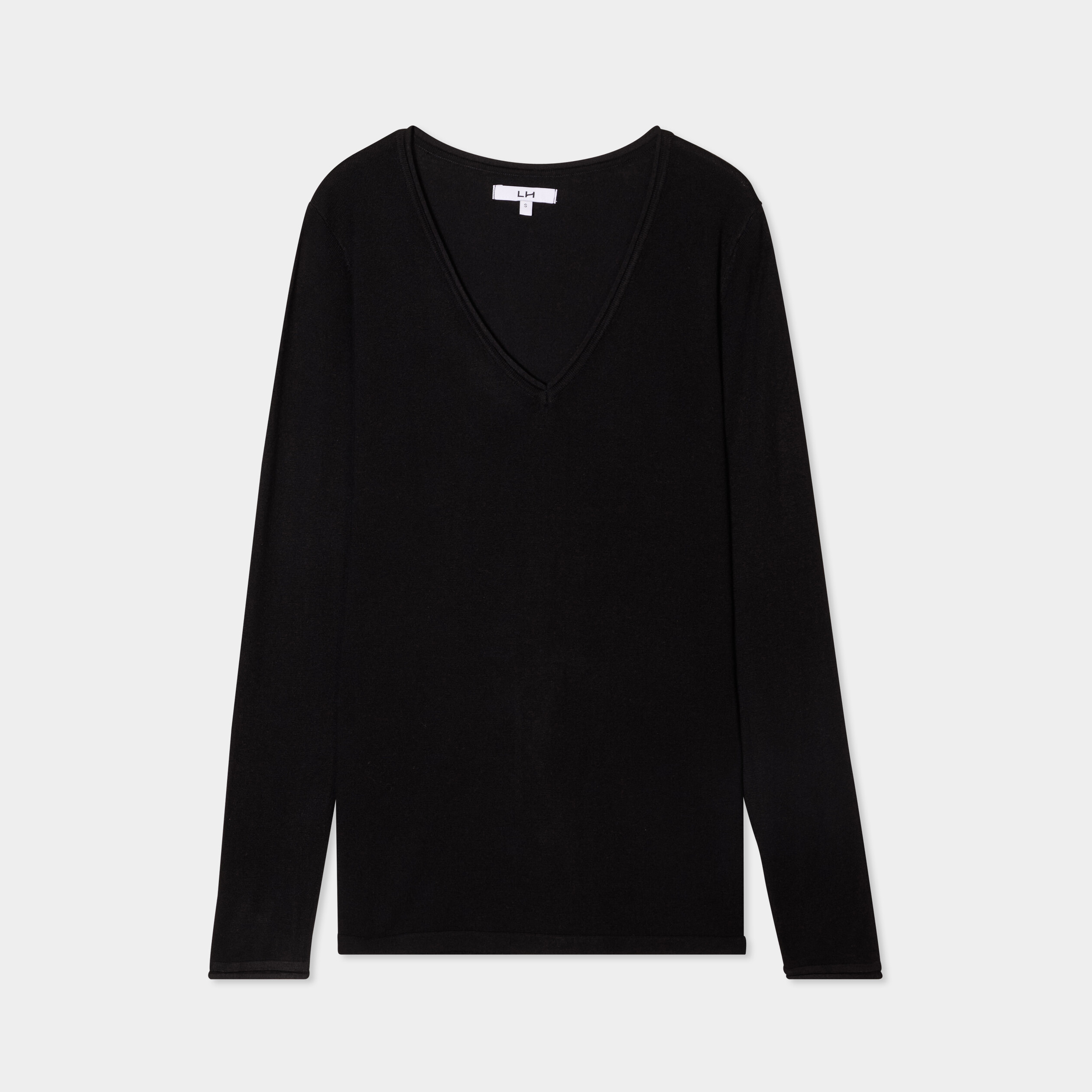 pull ajuste avec col en v noir femme Pull ajusté avec col en V noir femme