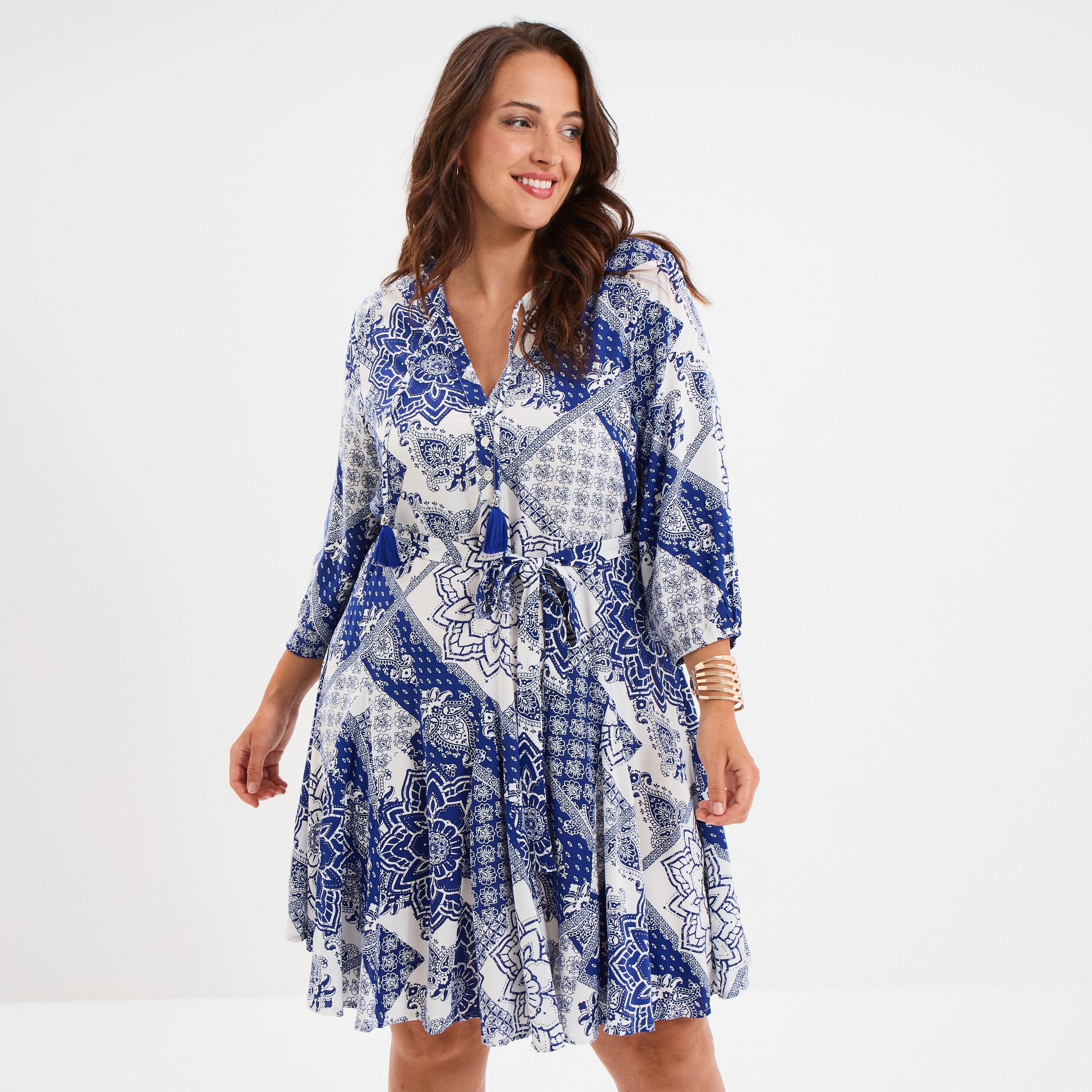 robe fluide evasee col tunisien bleu femmegt Robe fluide évasée col tunisien bleu femme grande taille