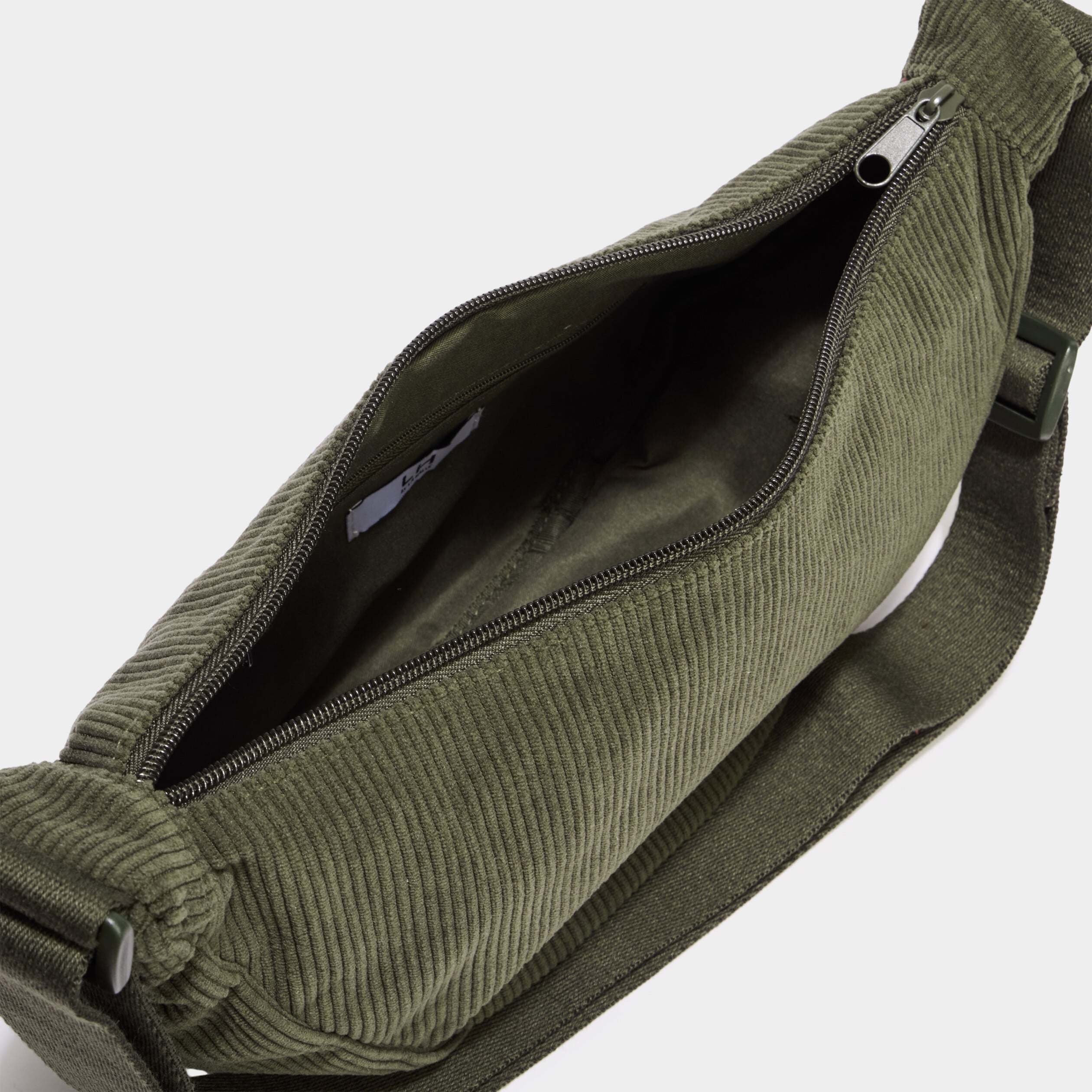 Sac banane effet velours c&ocirc;tel&eacute; vert kaki femme