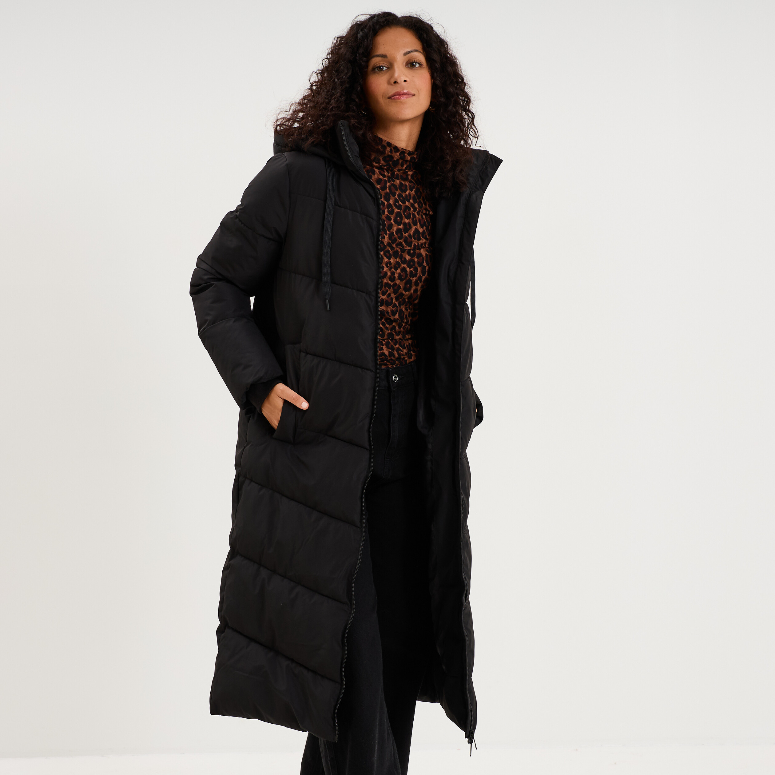 Doudoune longue zipp&eacute;e &agrave; capuche noir femme