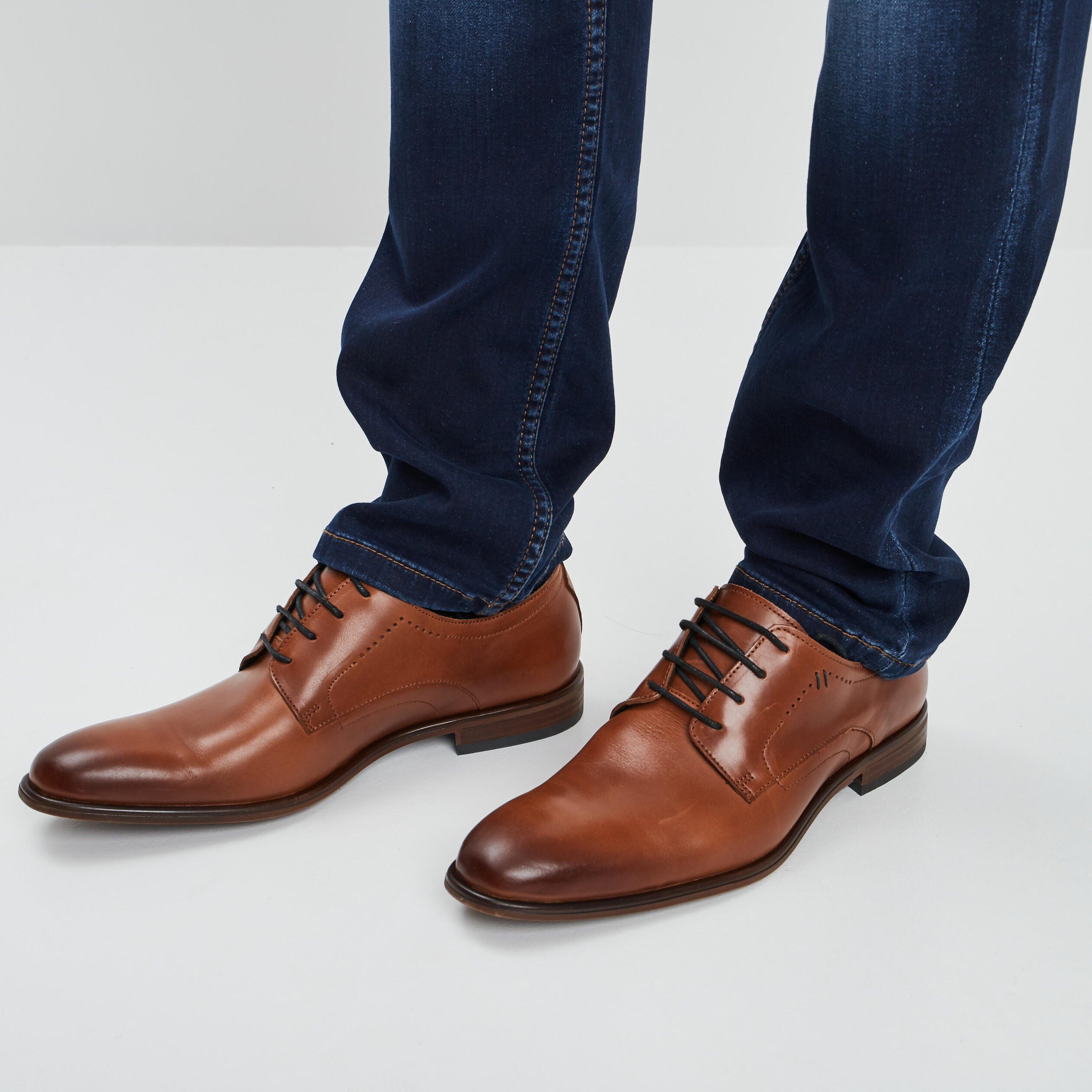 Derbies à lacets en cuir lisse marron homme