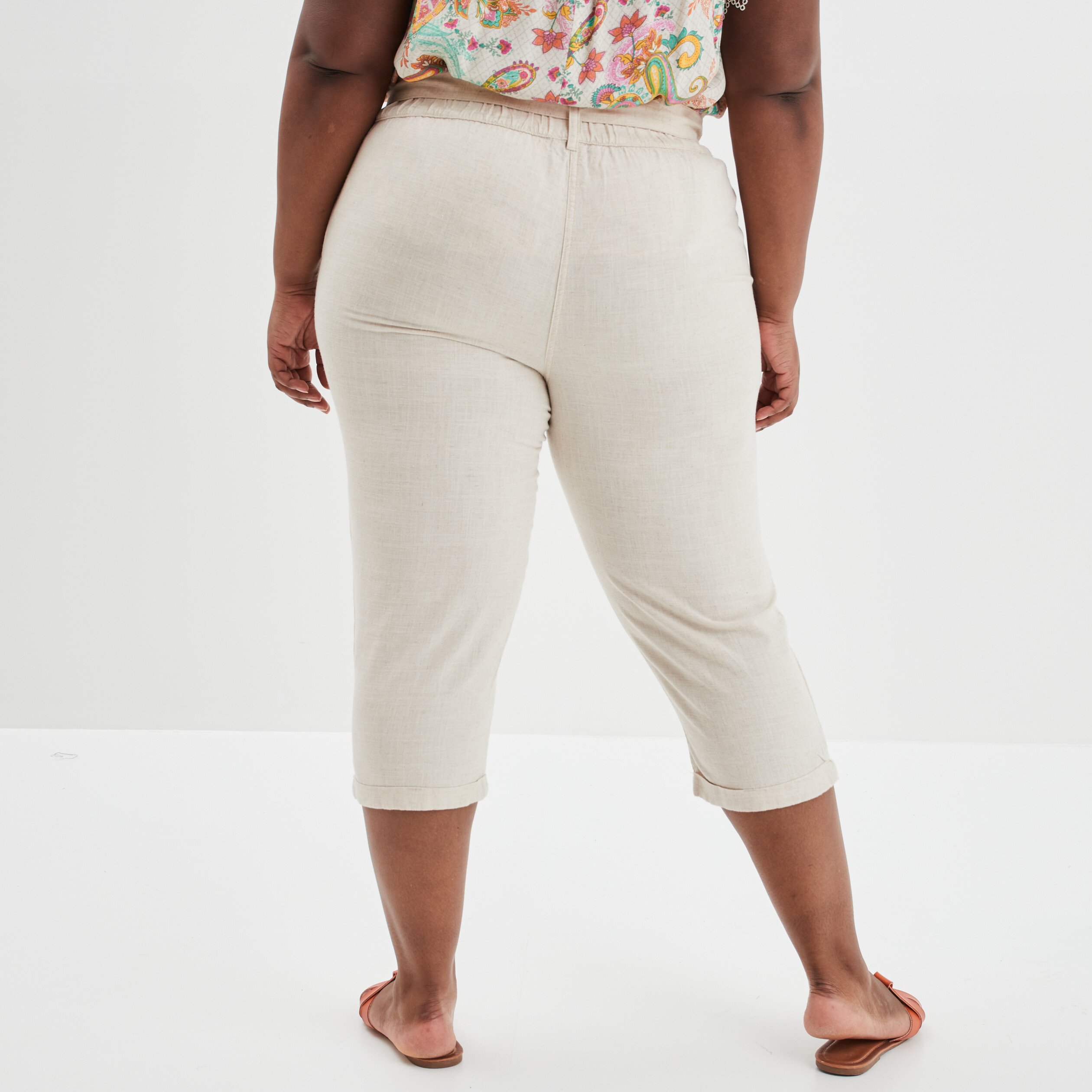 Pantacourt droit ceinturé lin mélangé beige femme grande taille