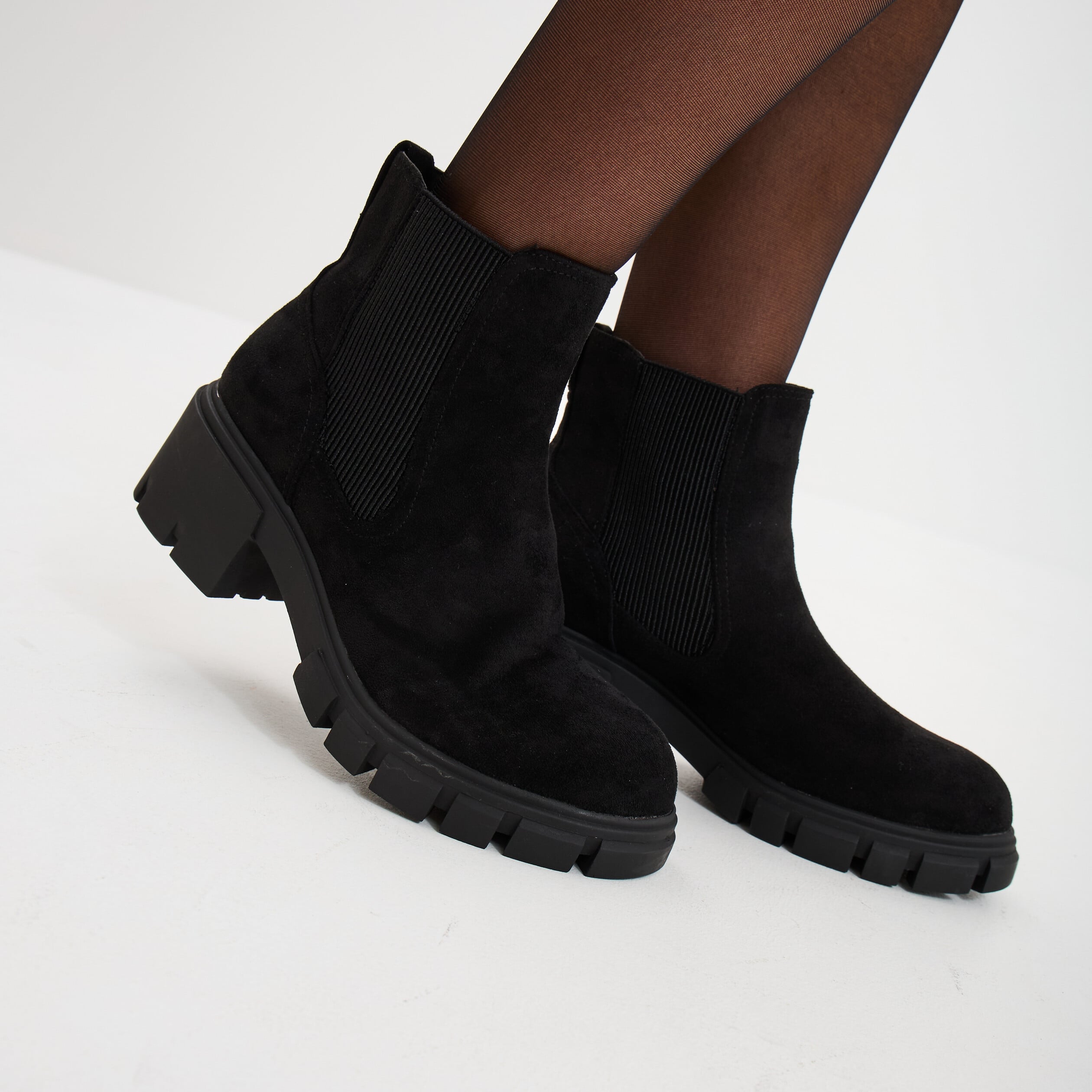 Bottines chelsea talons crant&eacute;s noir femme