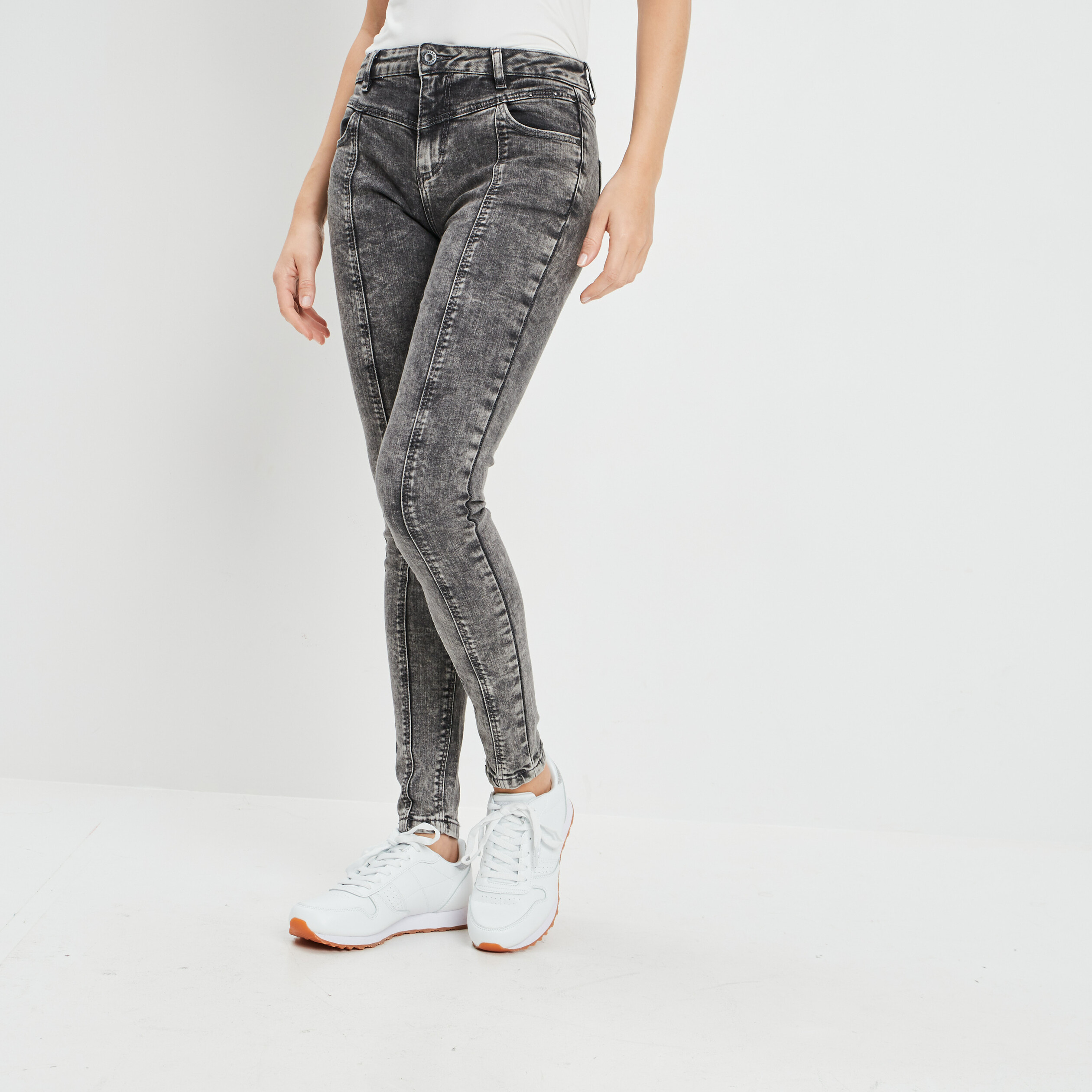 Jeans skinny avec clous denim gris femme